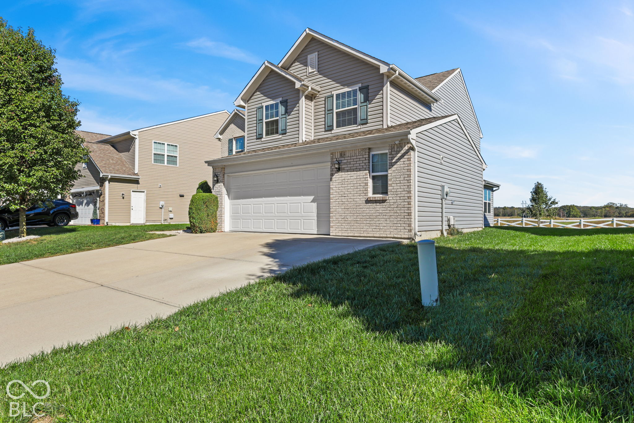 8625 S Tibbs Avenue, Indianapolis, IN, 46217 photo 4 of 28