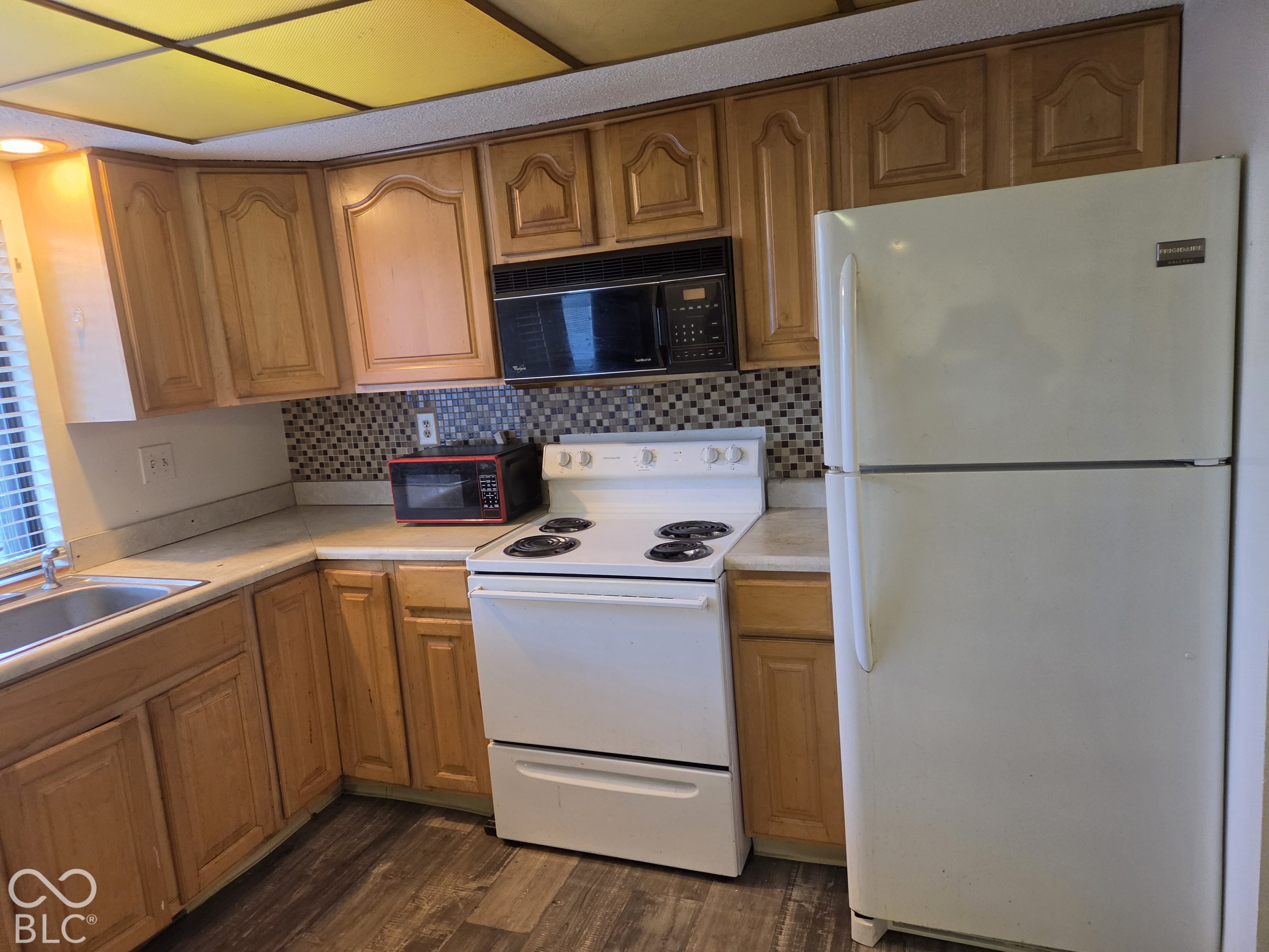 8007 E 20th Street, Indianapolis, IN, 46219 photo 4 of 19