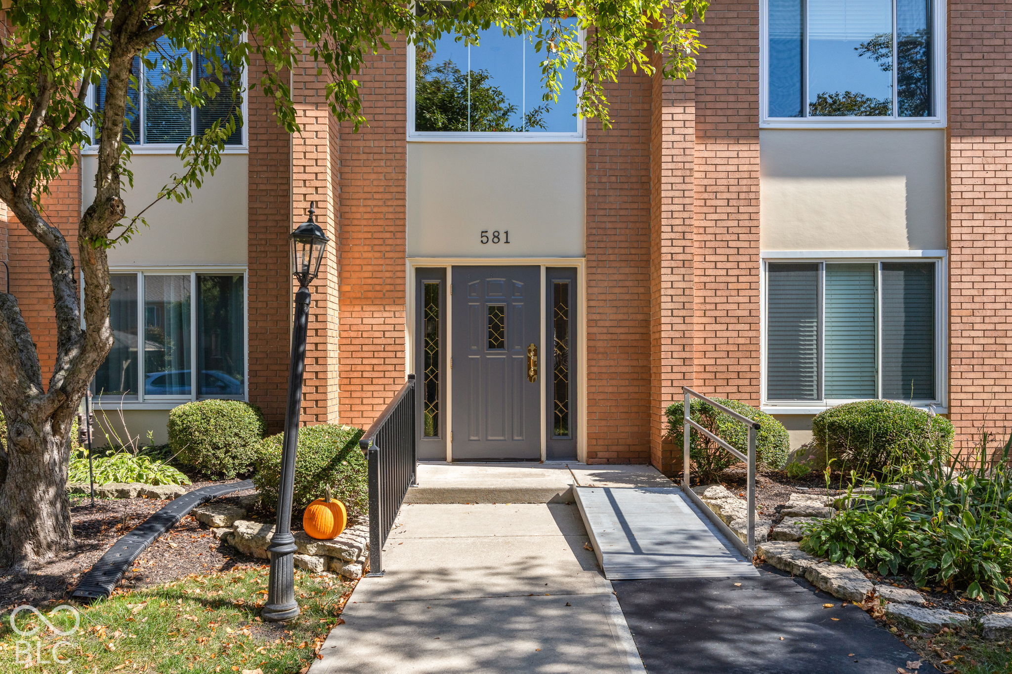 581 W Hunters Drive #C, Carmel, IN, 46032 photo 4 of 55