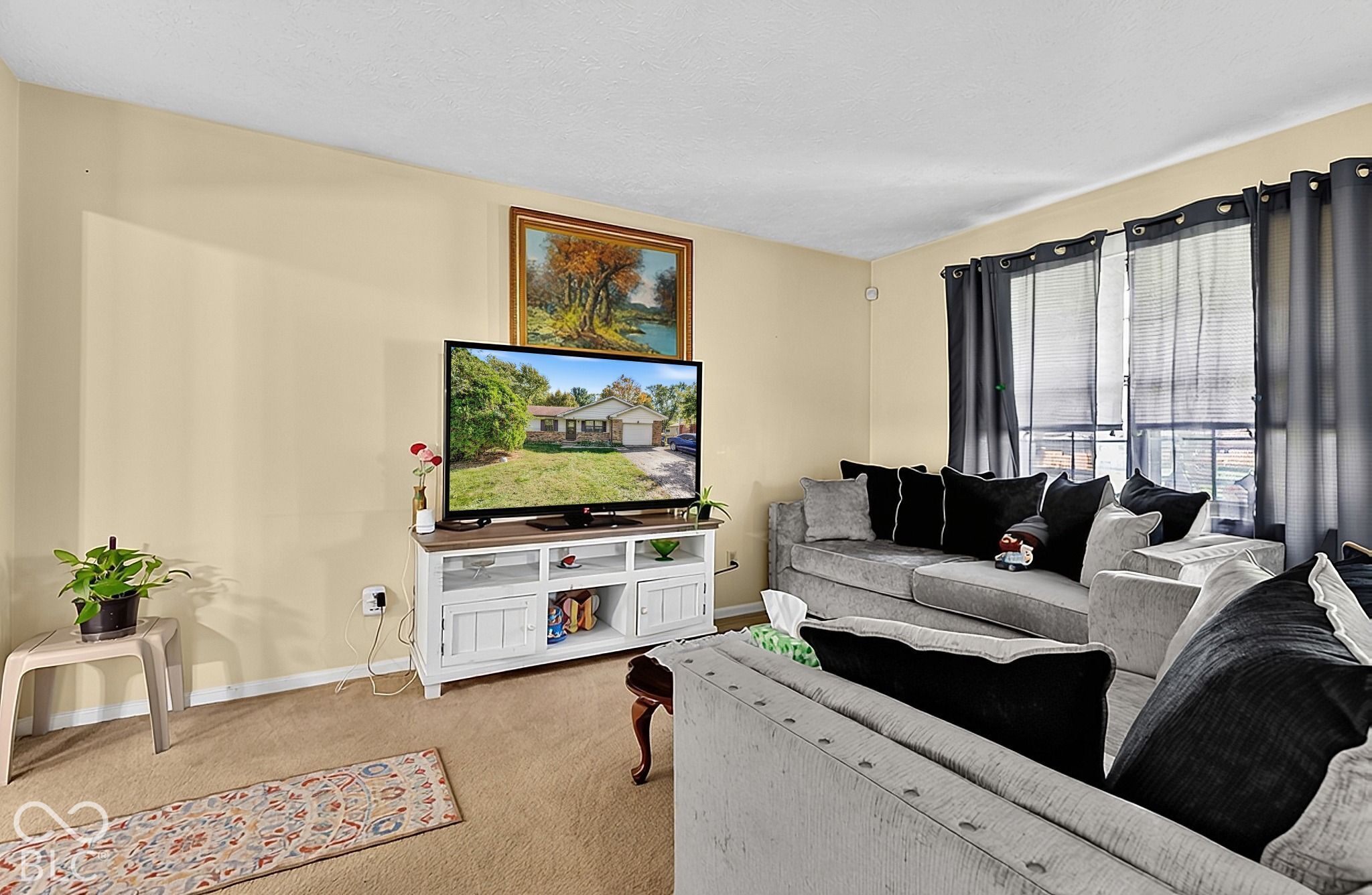 7153 N Orchard Drive, Indianapolis, IN, 46236 photo 4 of 54