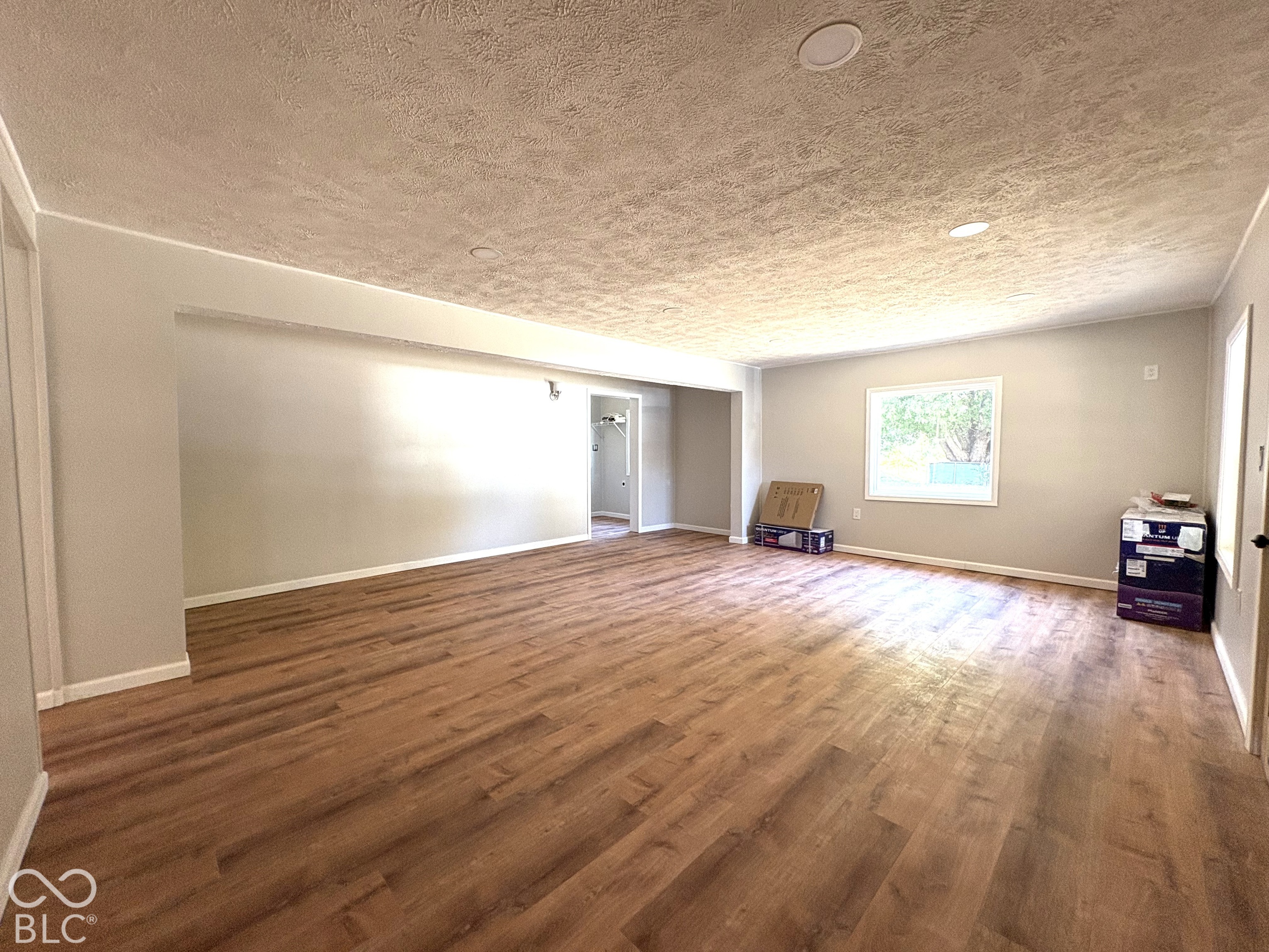 209 W Walnut Street, Waynetown, IN, 47990 photo 4 of 27