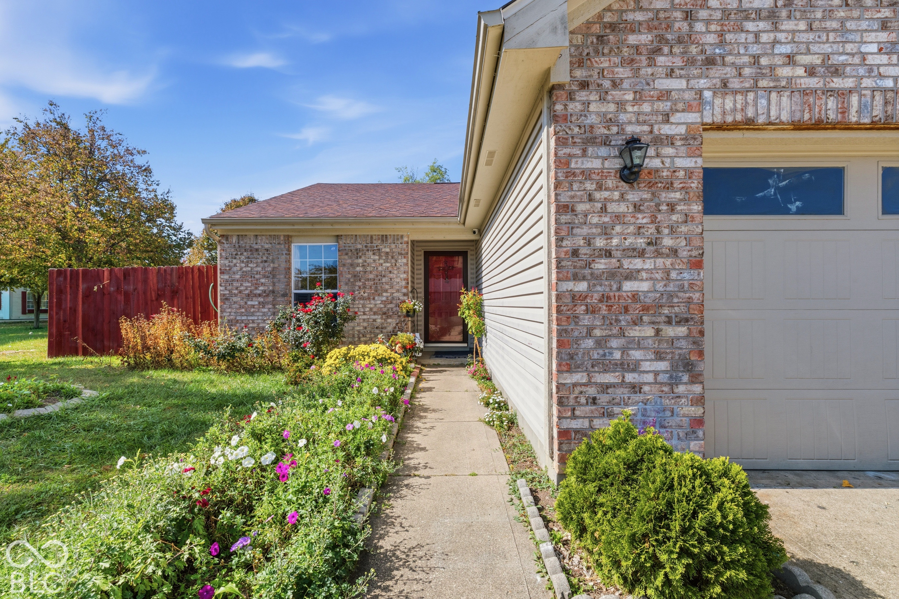8440 Armistead Ln, Indianapolis, IN, 46227 photo 4 of 28