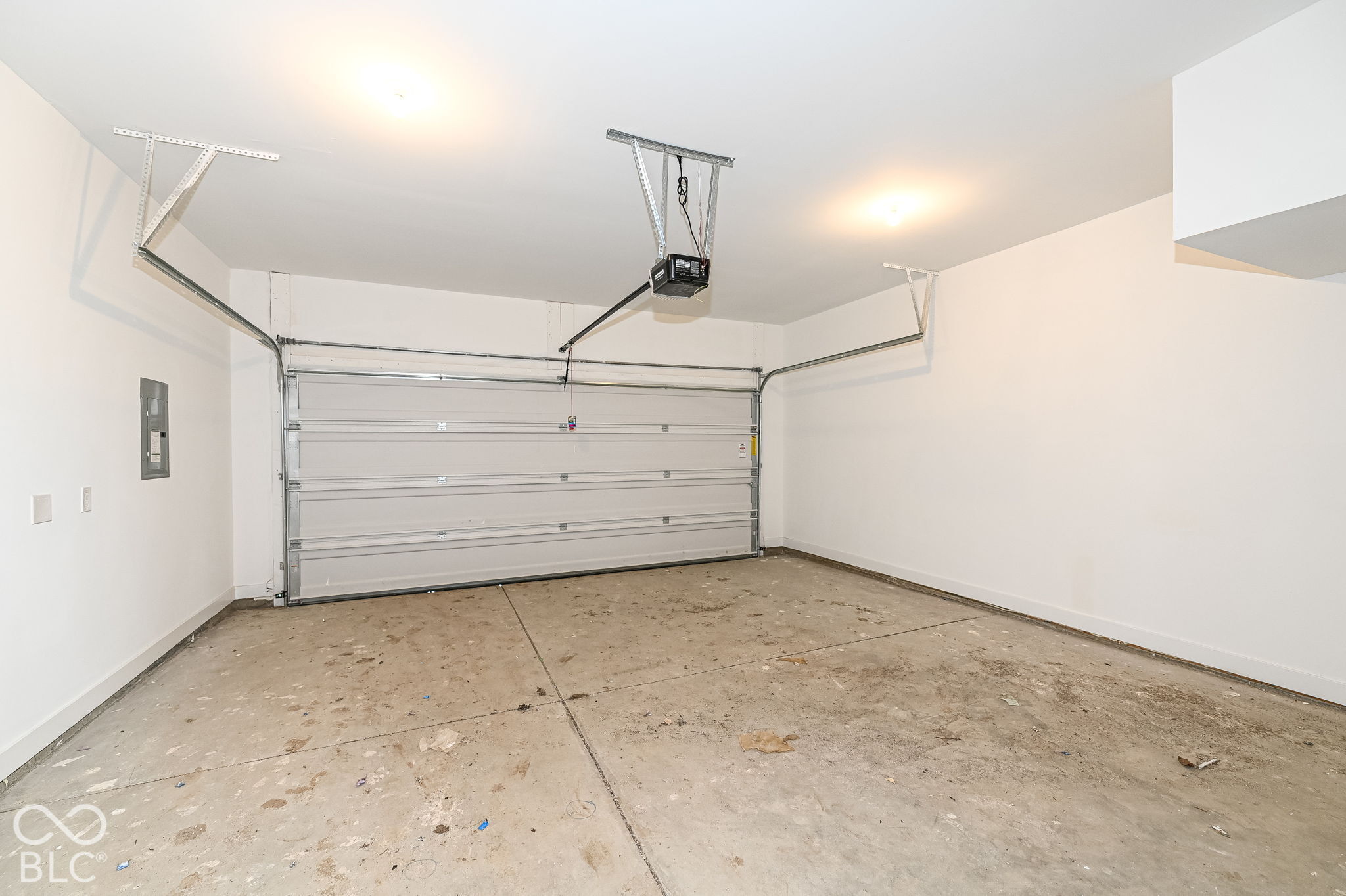 2432 Winthrop Avenue, Indianapolis, IN, 46205 photo 4 of 27