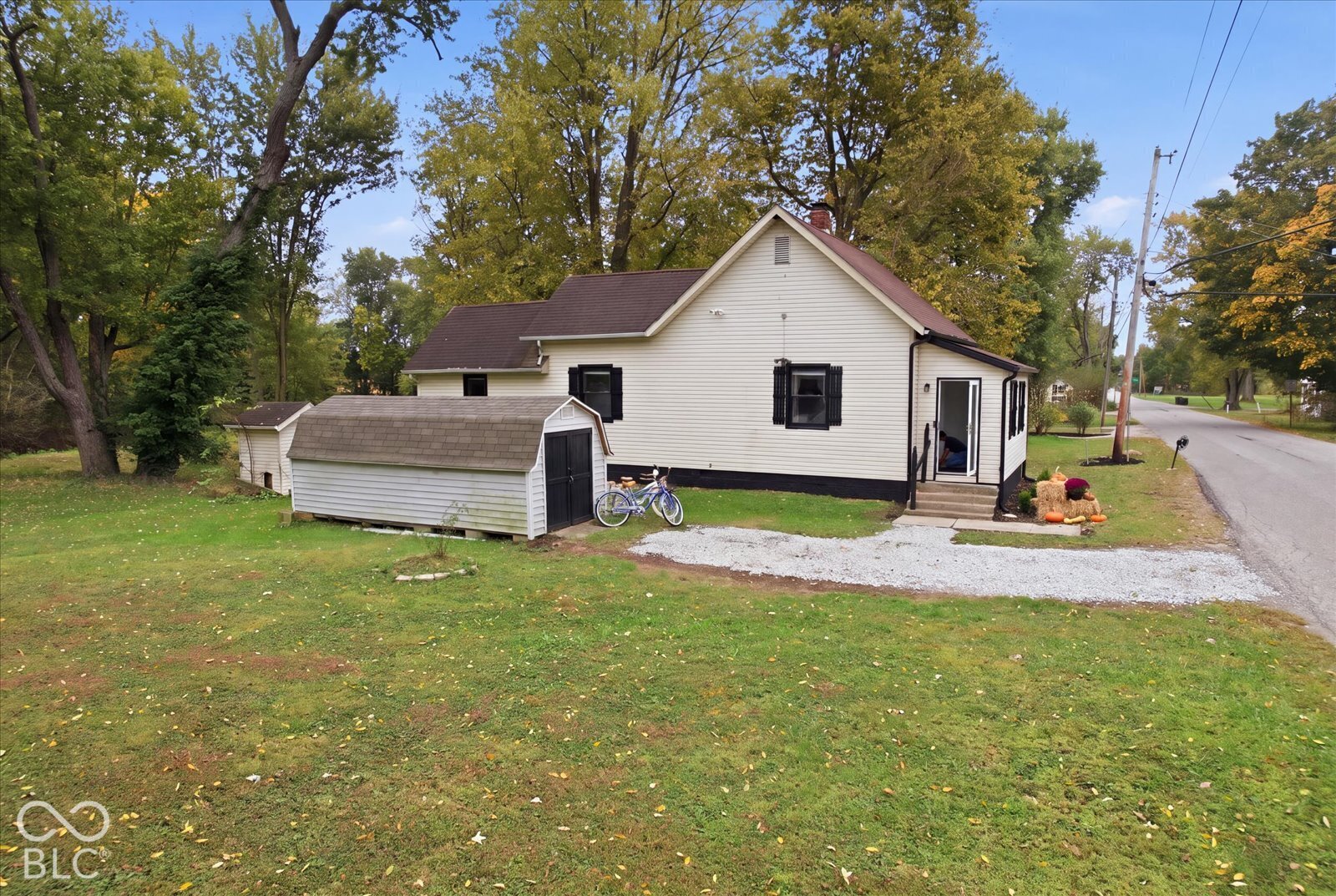 9262 N 300 E, Morristown, IN, 46161 photo 4 of 28