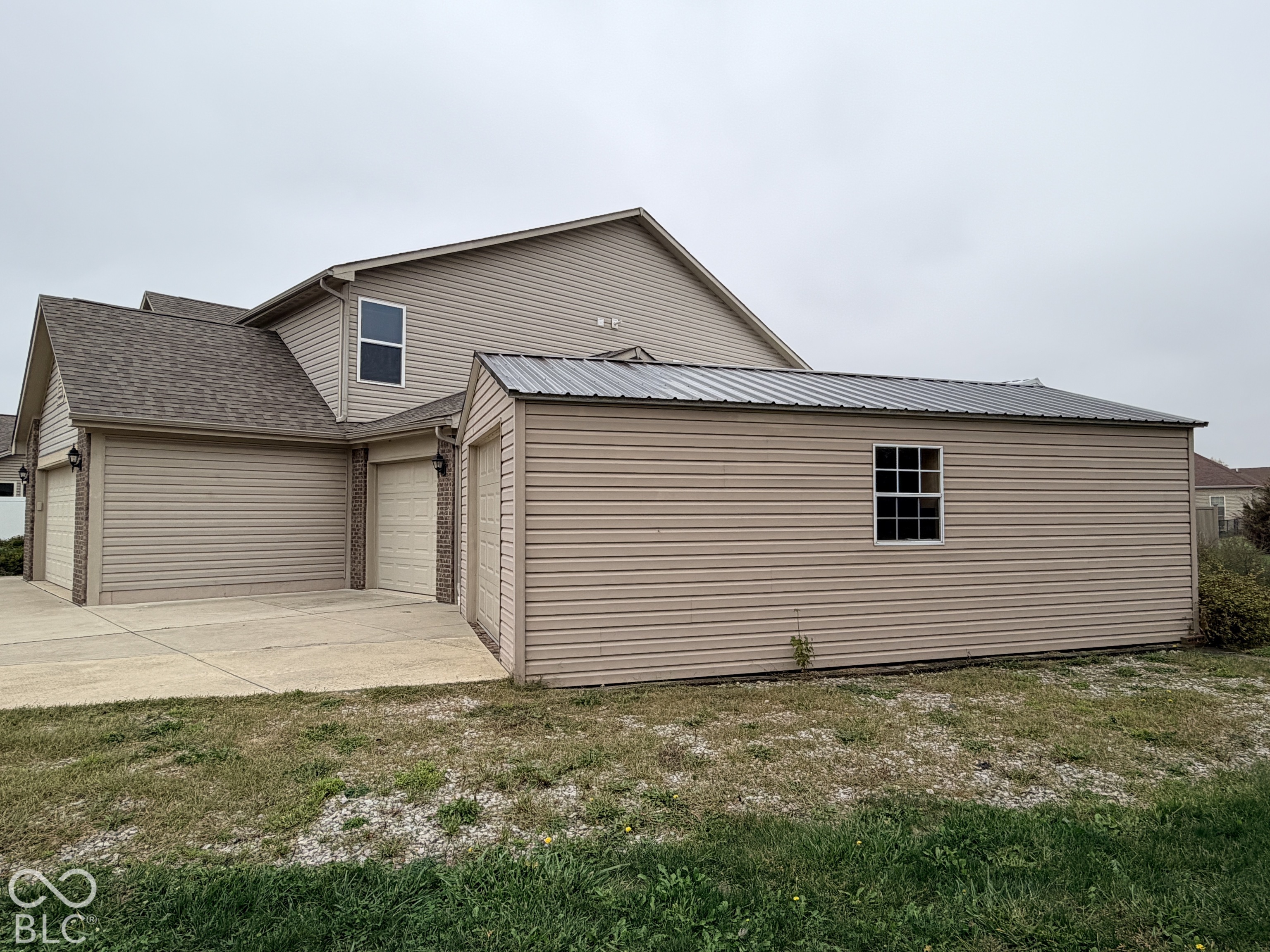 3368 Clairmont Court, Columbus, IN, 47203 photo 4 of 65