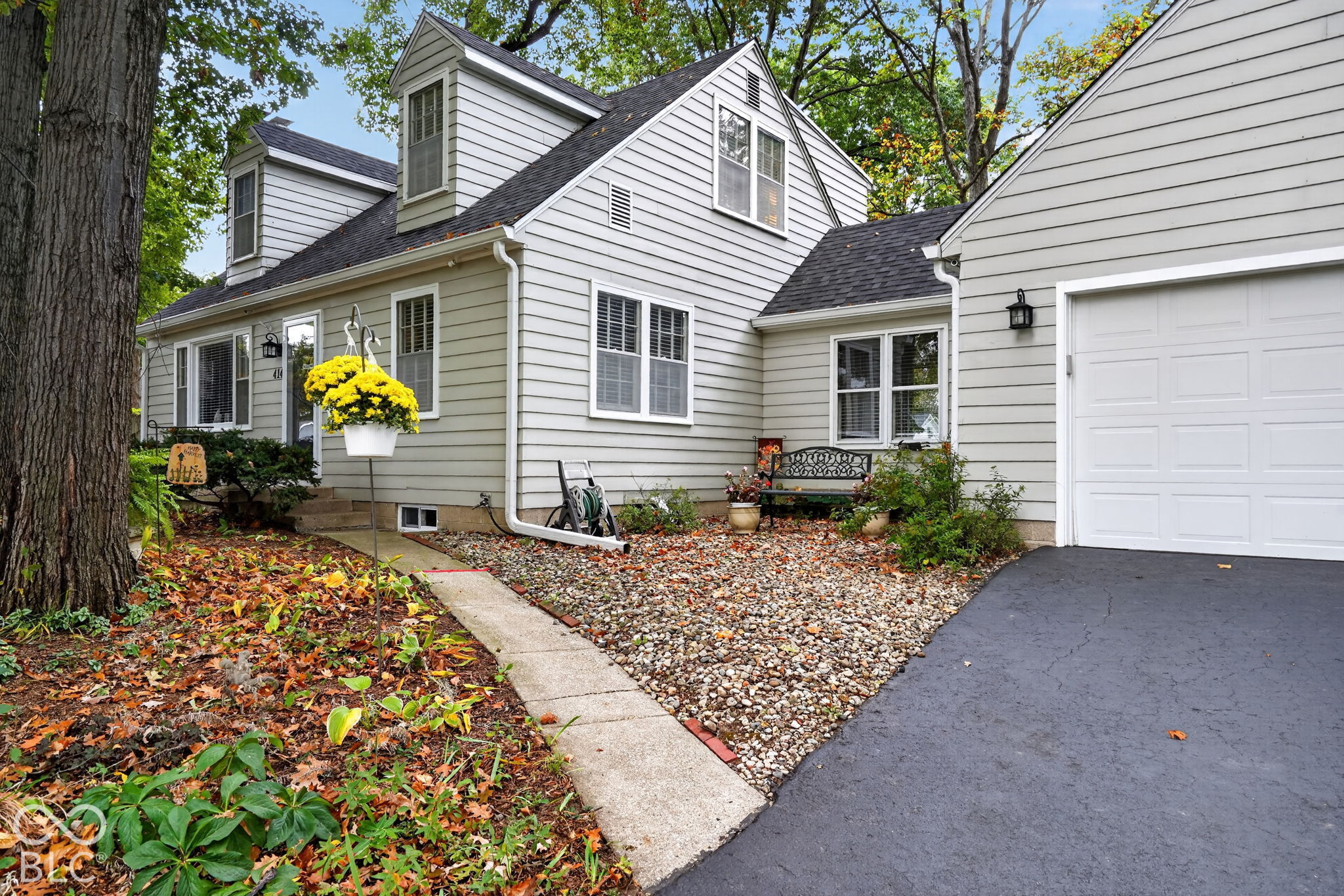 414 N Harbison, Indianapolis, IN, 46219 photo 4 of 49