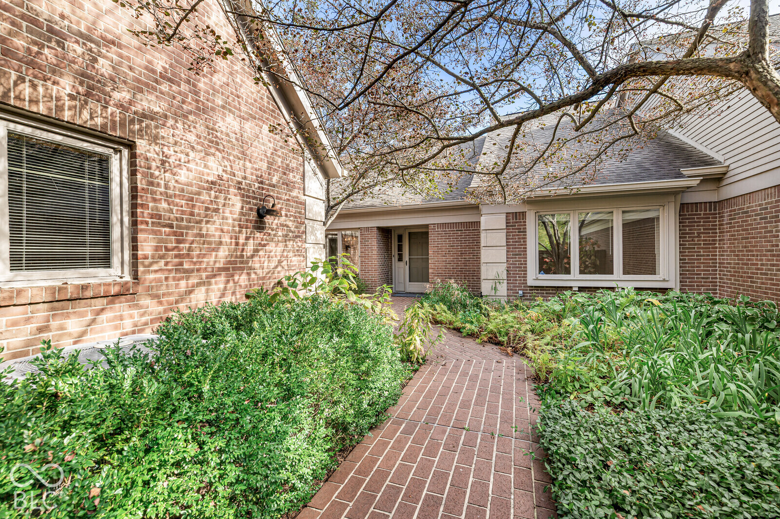214 Olde Mill Cove, Indianapolis, IN, 46260 photo 4 of 43