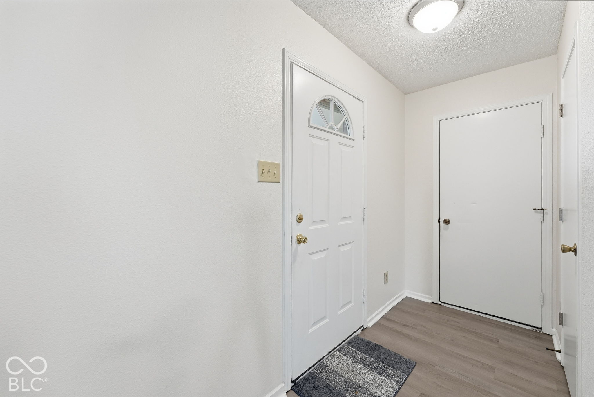 6551 Newstead Drive, Indianapolis, IN, 46217 photo 4 of 39