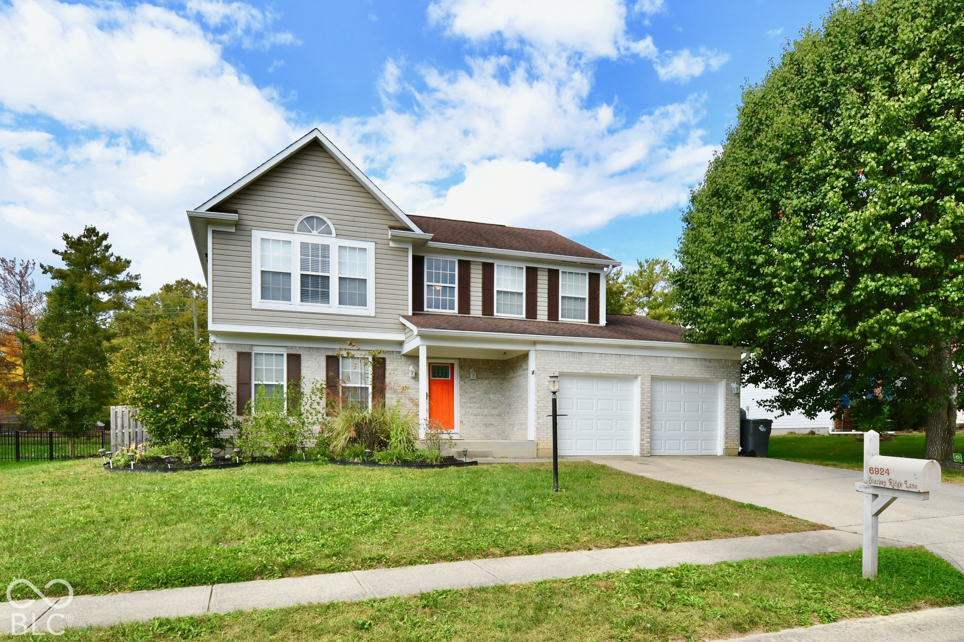 6924 Starkey Ridge Lane, Indianapolis, IN, 46268 photo 4 of 67