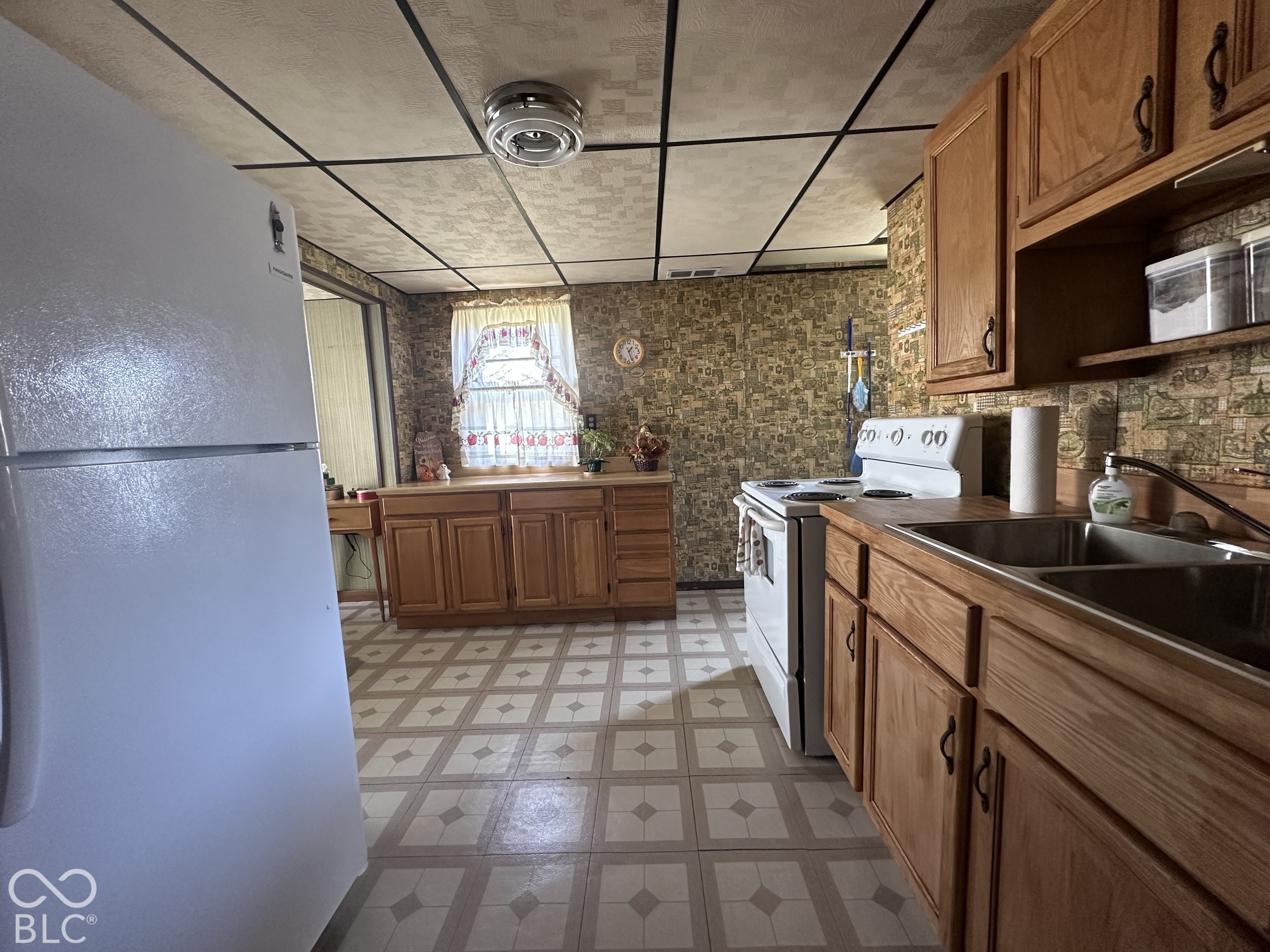 2208 N Rector Avenue, Muncie, IN, 47303 photo 4 of 13