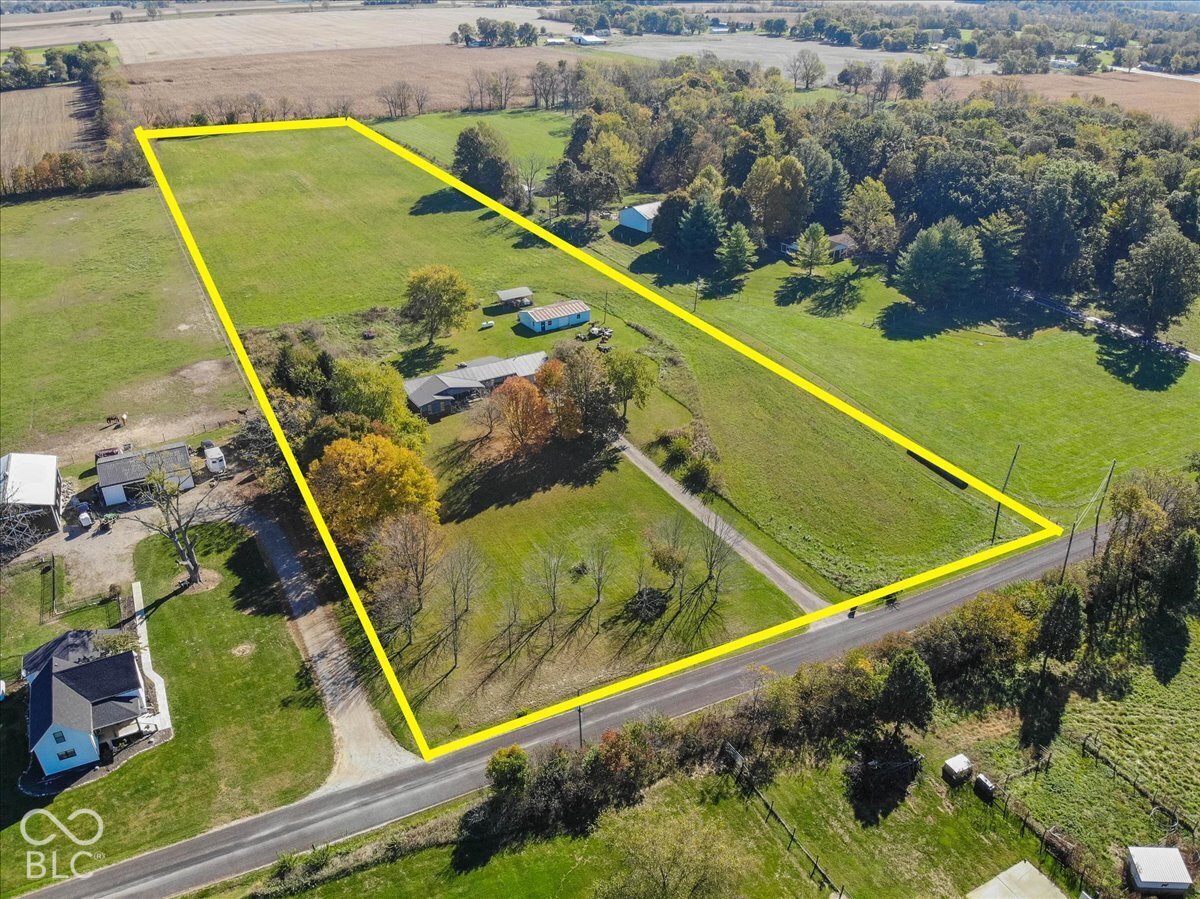629 N 800 E Road, Greenfield, IN, 46140 photo 4 of 35