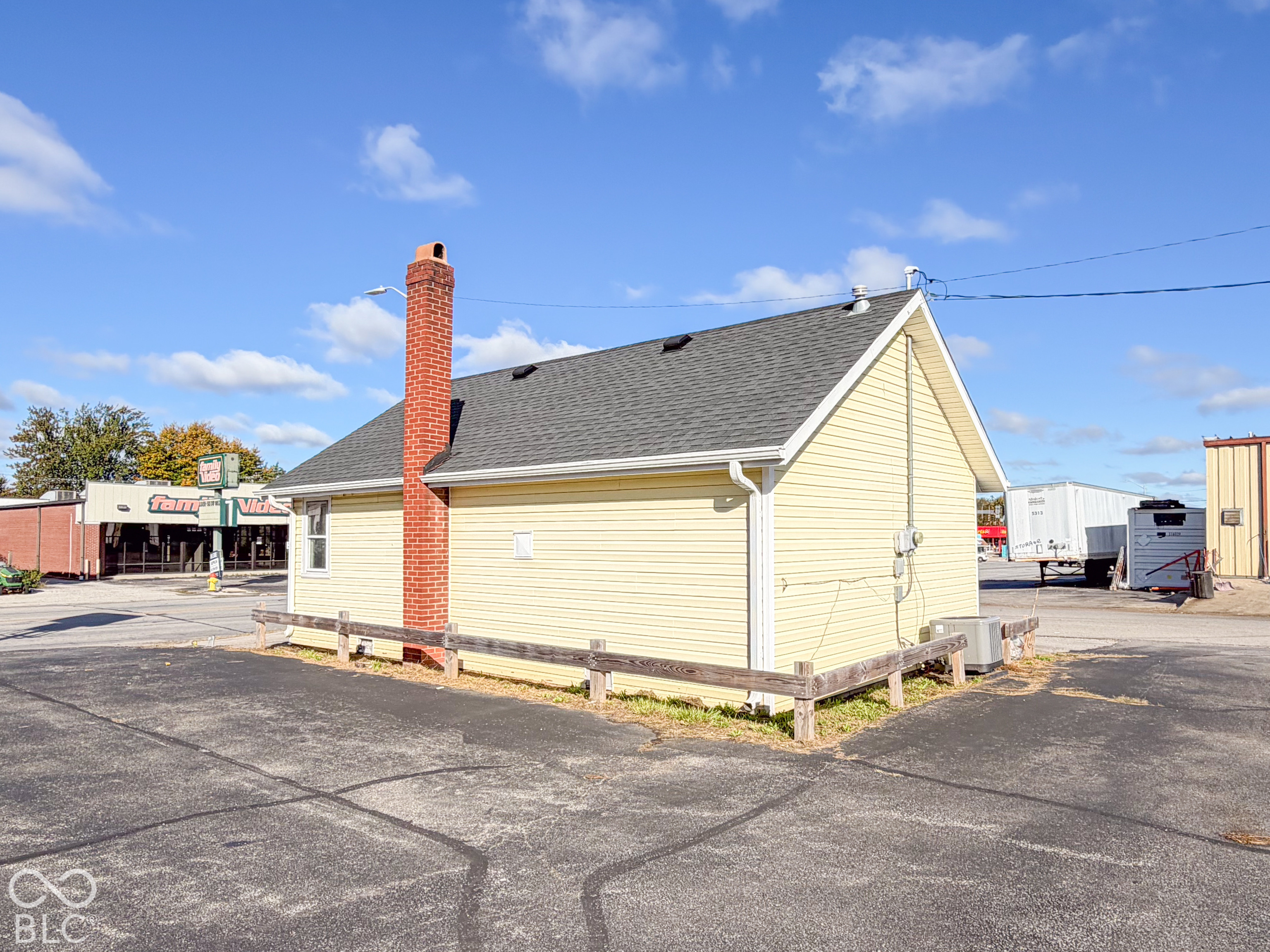 165 S Gardner Street, Scottsburg, IN, 47170 photo 4 of 11