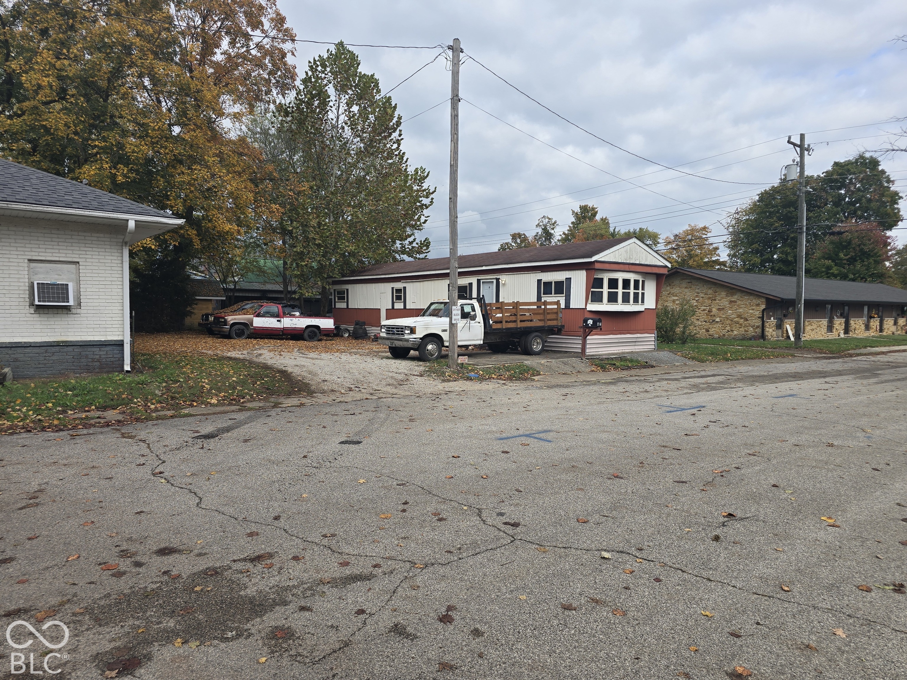 46 E Wayne Street, Spencer, IN, 47460 photo 4 of 9