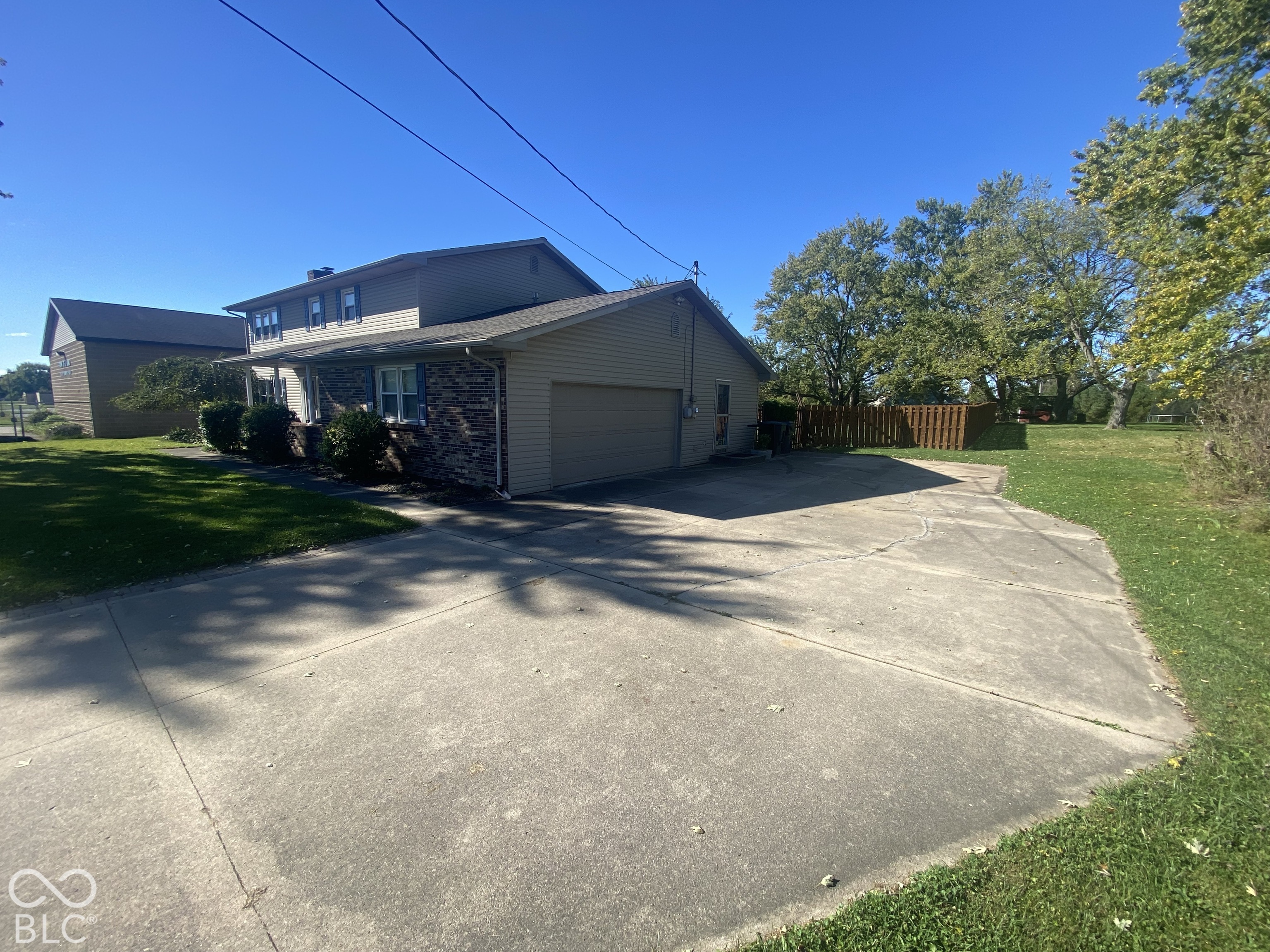 558 S 2nd Street, Upland, IN, 46989 photo 4 of 48