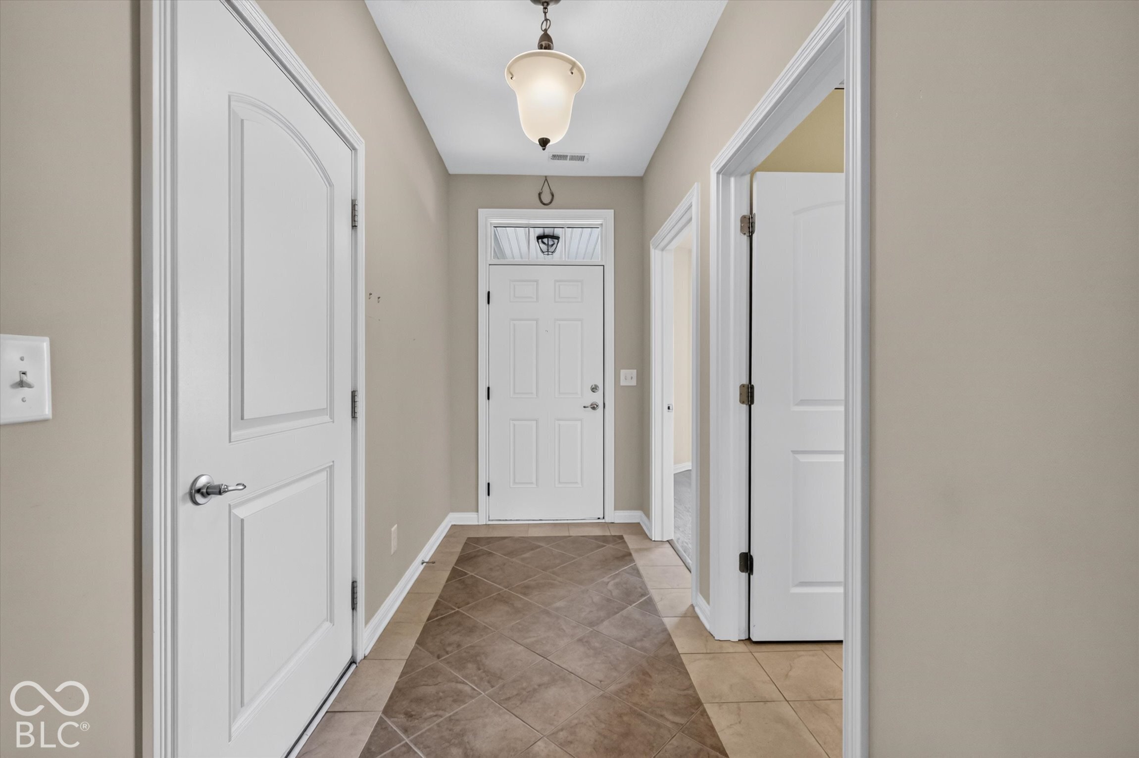 5563 Lipizzan Lane, Plainfield, IN, 46168 photo 4 of 32