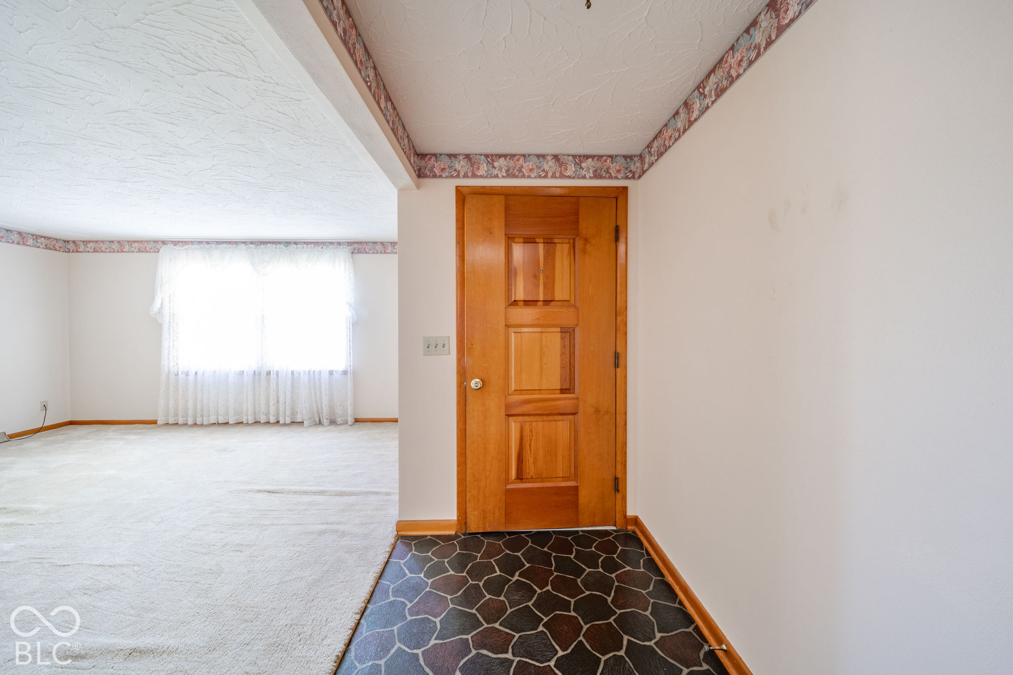 8300 S Asbury Lane, Daleville, IN, 47334 photo 4 of 25