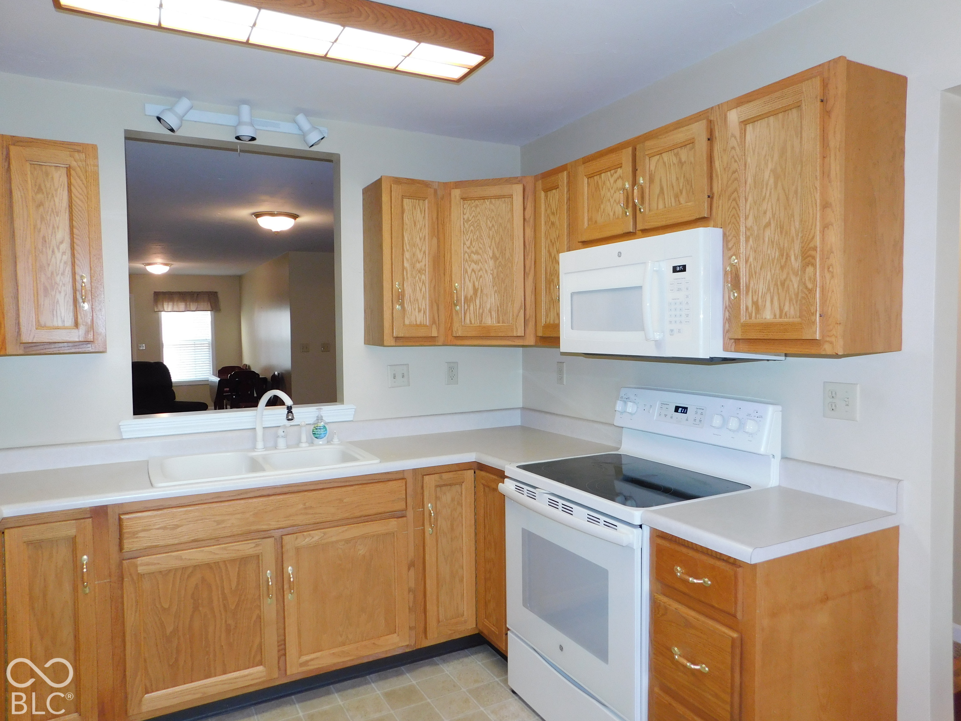 1029 E Crown Pointe Boulevard, Greensburg, IN, 47240 photo 4 of 18