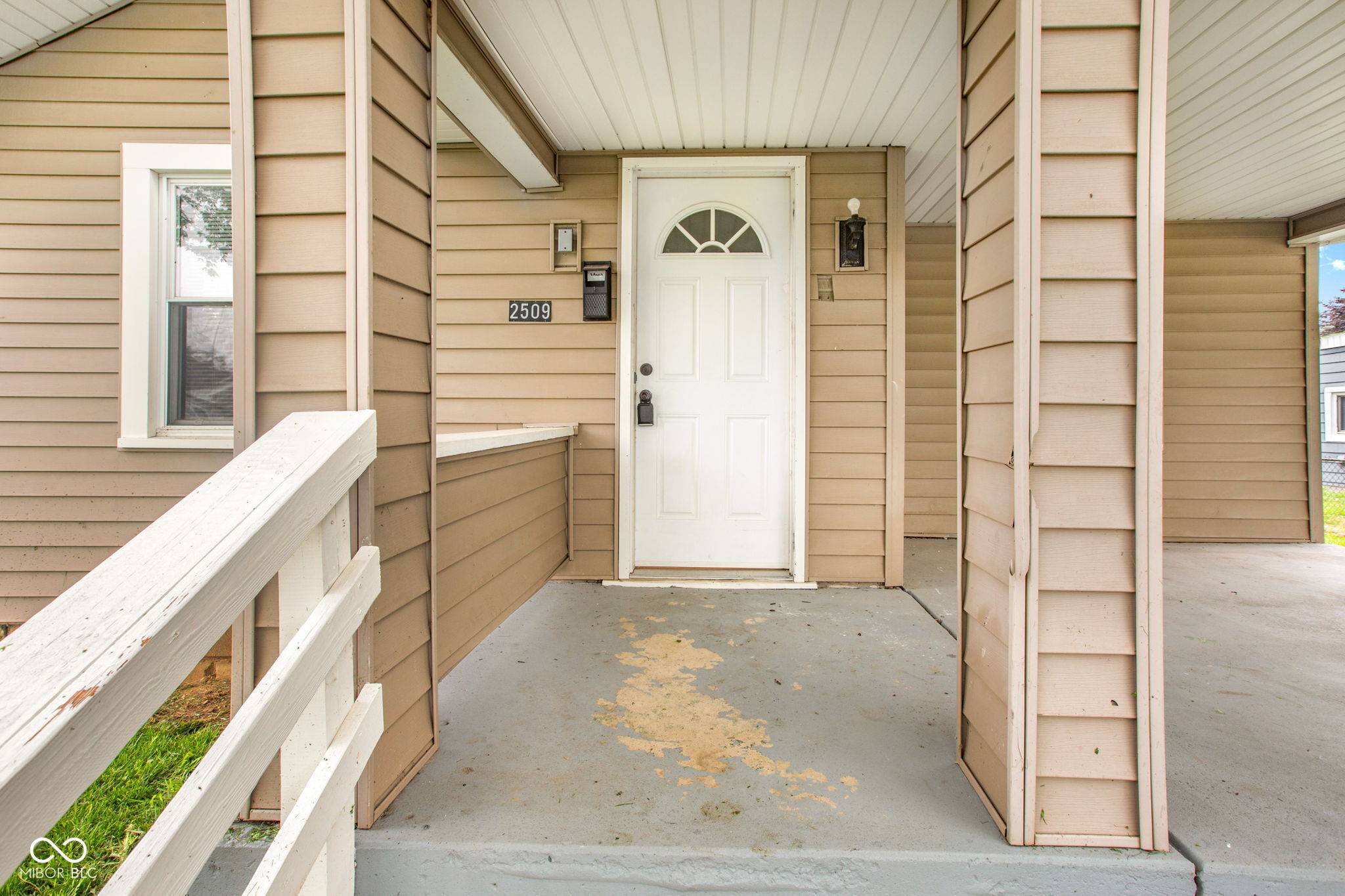 2509 Lincoln Street, Anderson, IN, 46016 photo 4 of 33