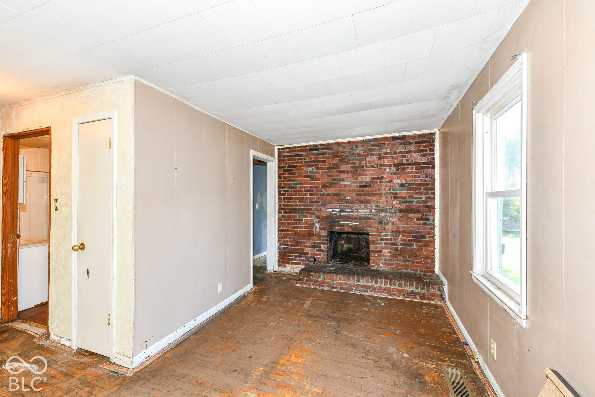 2521 E 5th Street, Anderson, IN, 46012 photo 4 of 26