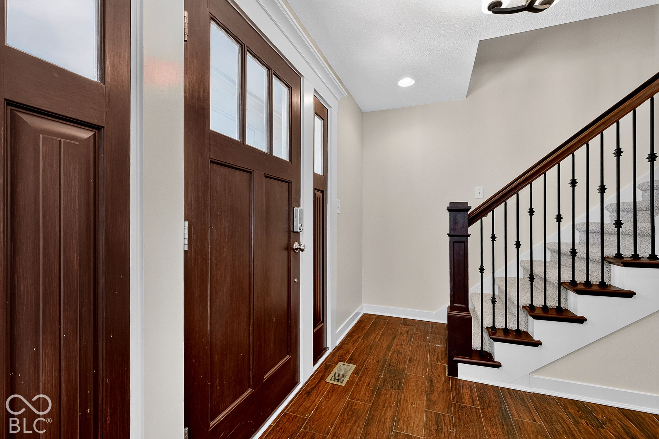 912 Nevelle Lane, Carmel, IN, 46032 photo 4 of 33