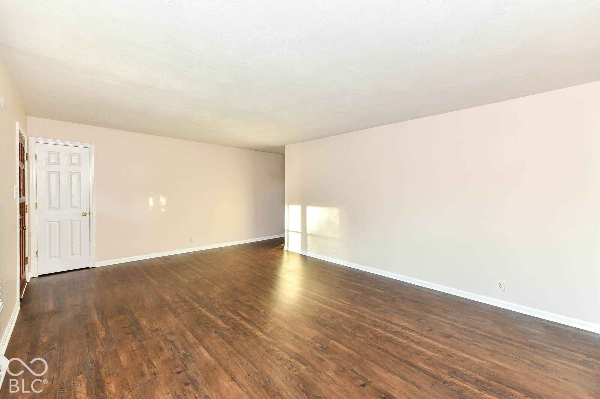 7229 Avalon Trail Court, Indianapolis, IN, 46250 photo 4 of 28