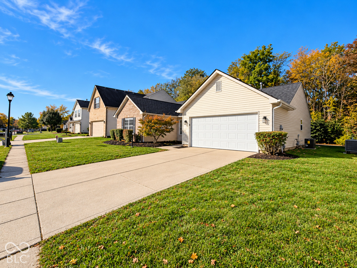 12260 Sweet Creek Trail, Fishers, IN, 46037 photo 4 of 43
