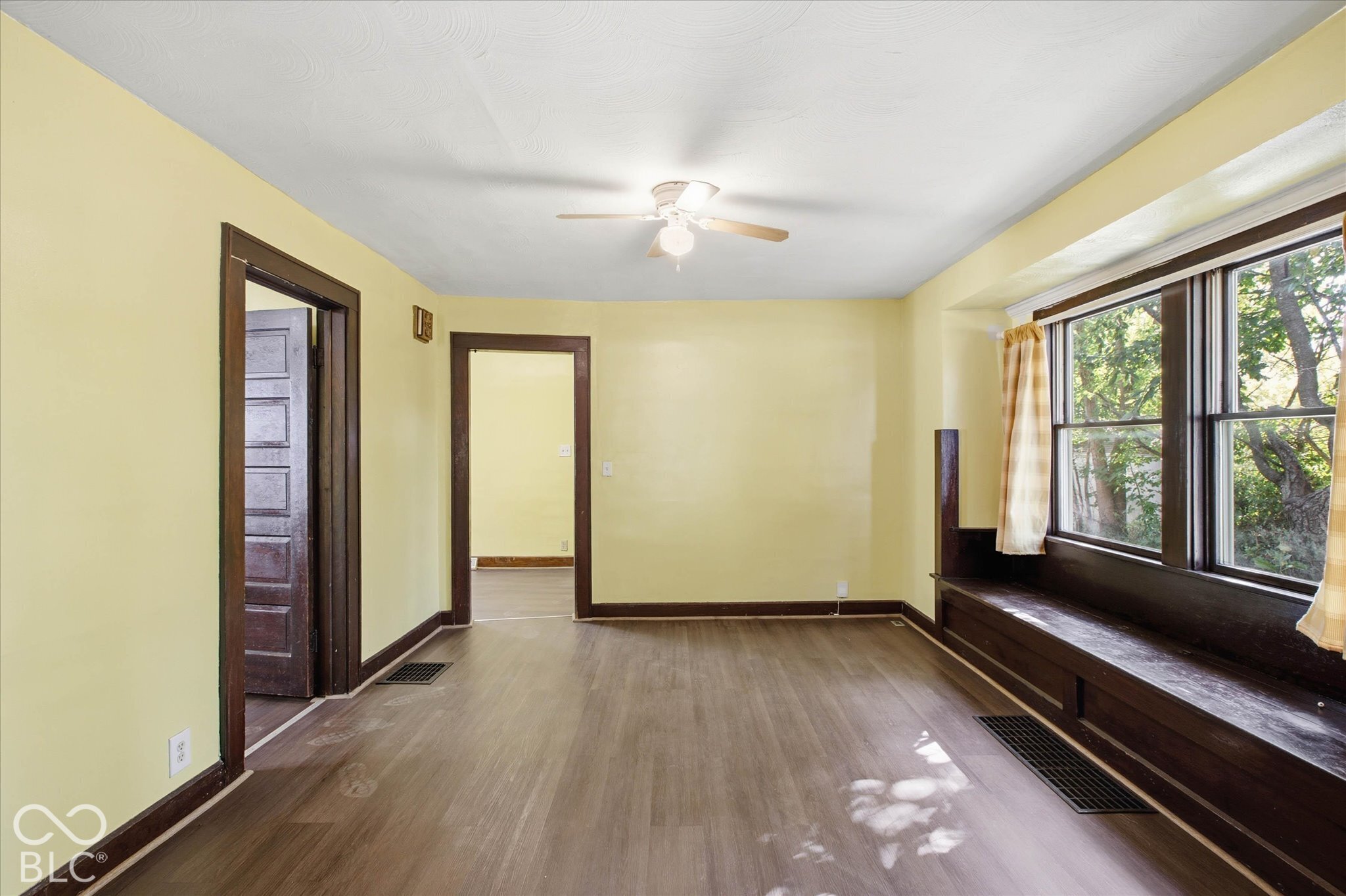 555 Woodrow Avenue, Indianapolis, IN, 46241 photo 4 of 7