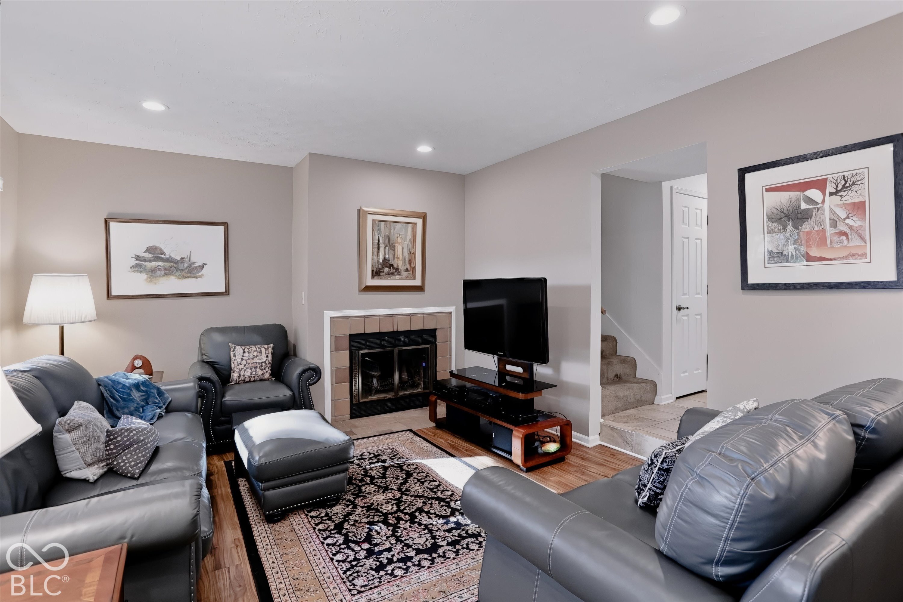 9514 Maple Way, Indianapolis, IN, 46268 photo 4 of 30