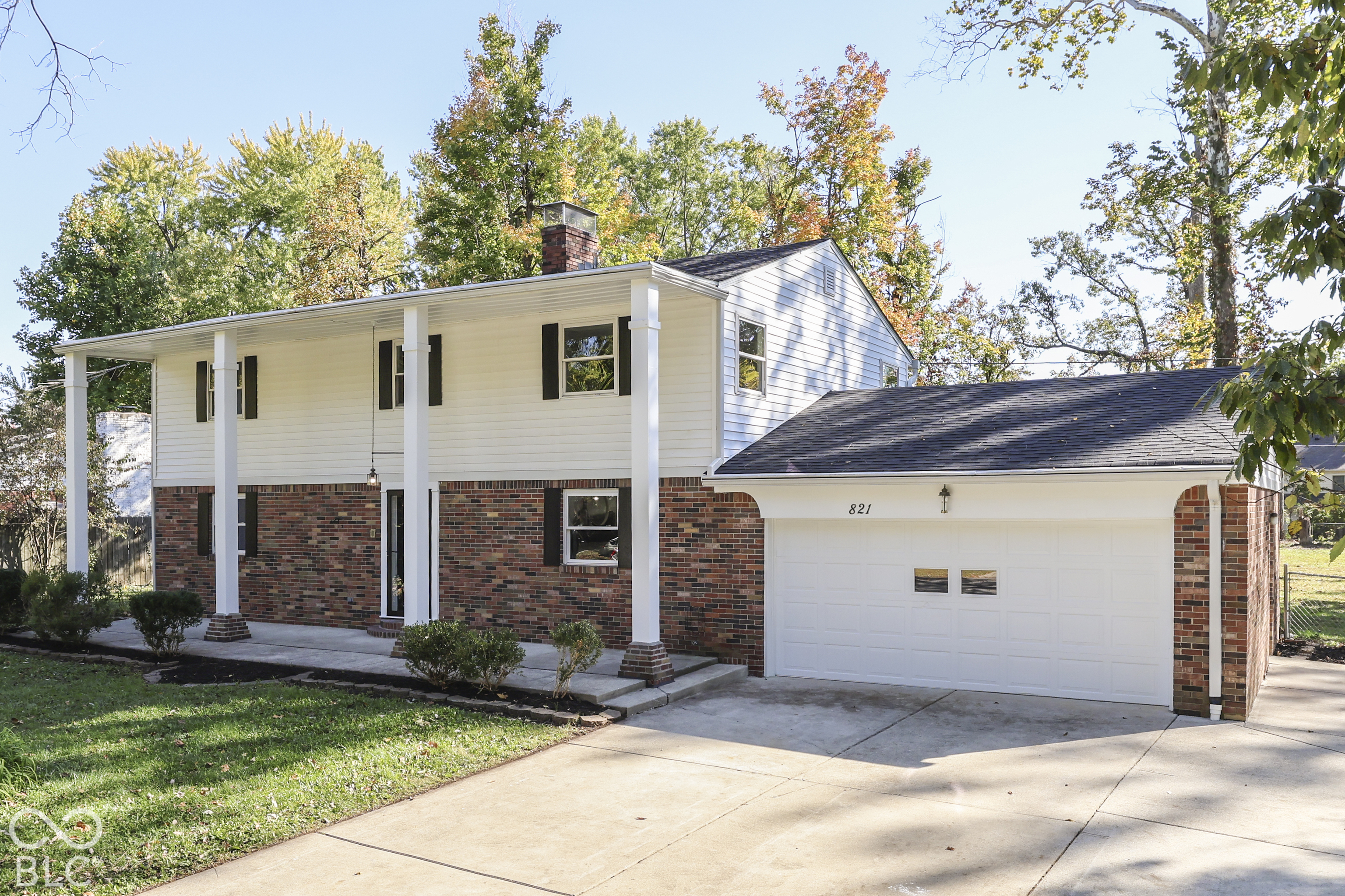 821 Merry Lane, Greenwood, IN, 46142 photo 4 of 66