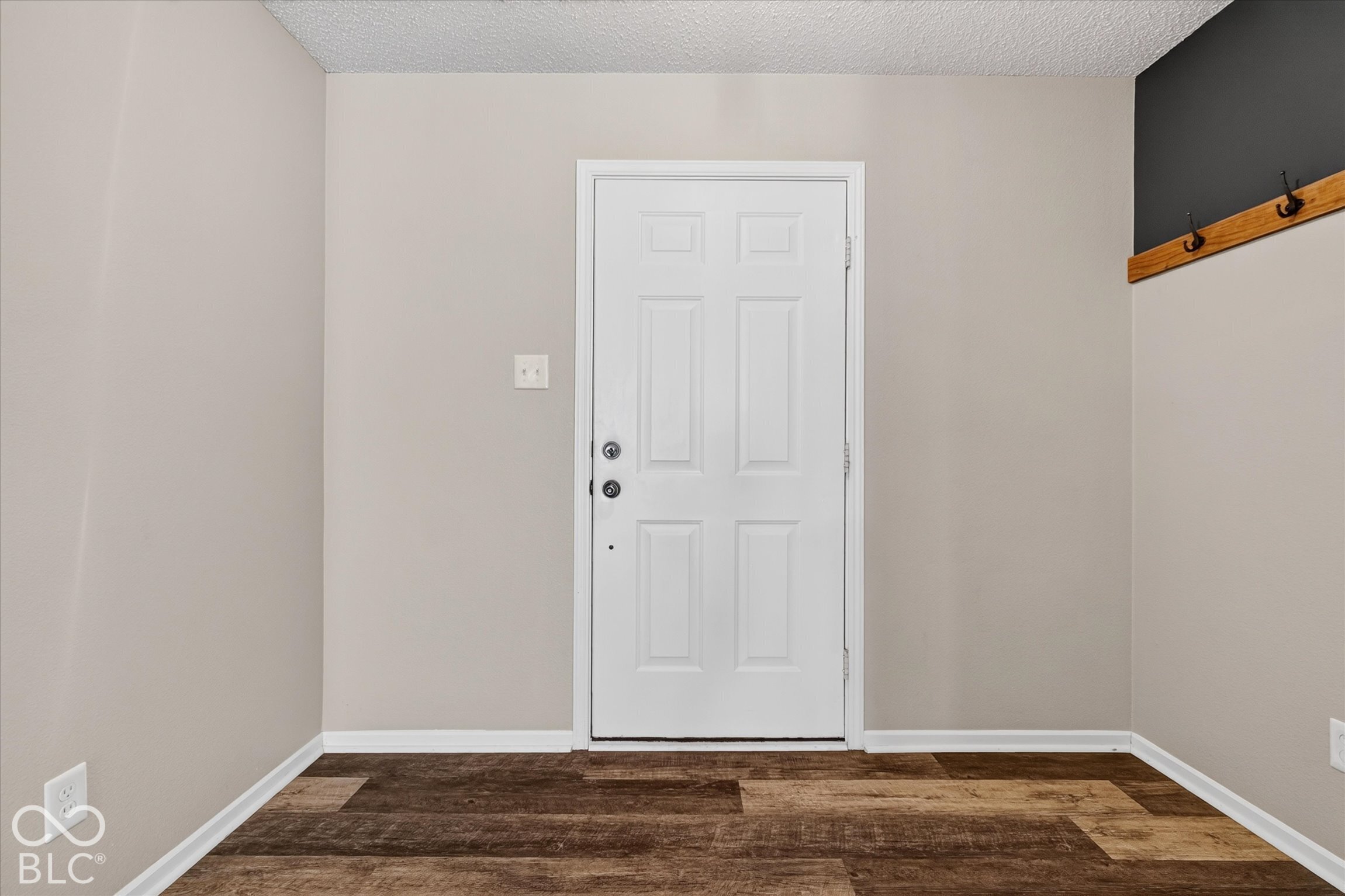 8318 S Midnight Drive, Pendleton, IN, 46064 photo 4 of 31