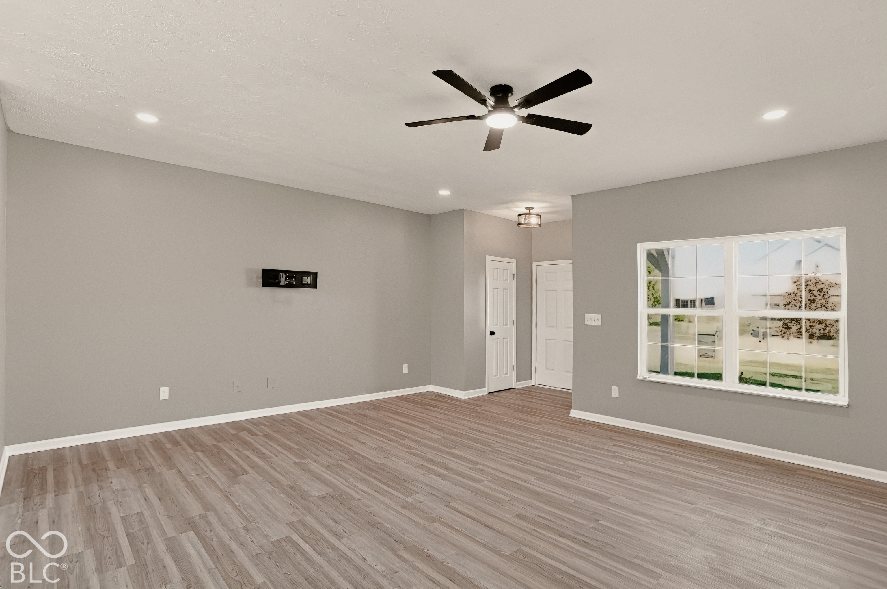 852 Starflower Trace, Greenwood, IN, 46143 photo 4 of 69