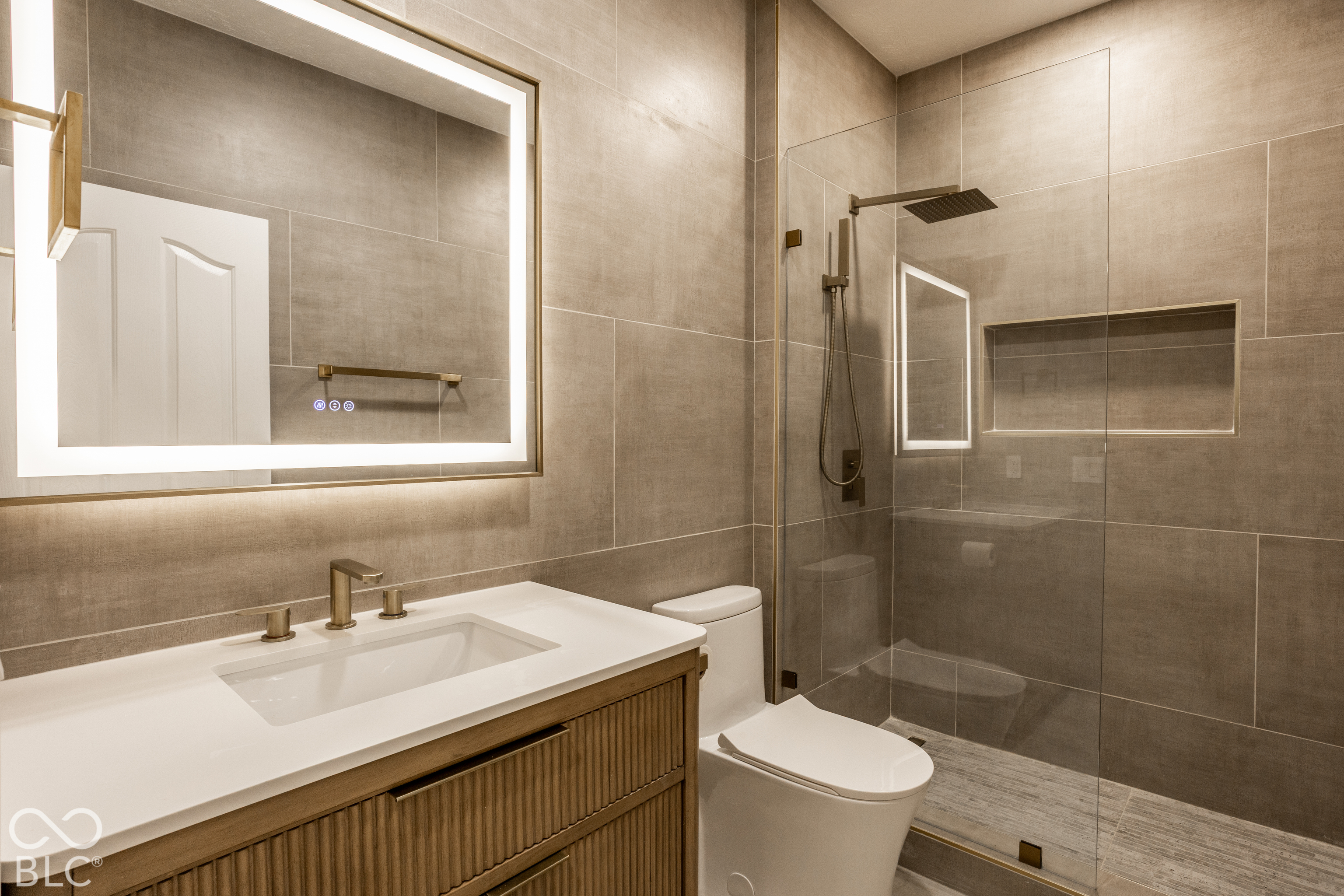 8783 W Cobblestone Drive, Zionsville, IN, 46077 photo 4 of 38