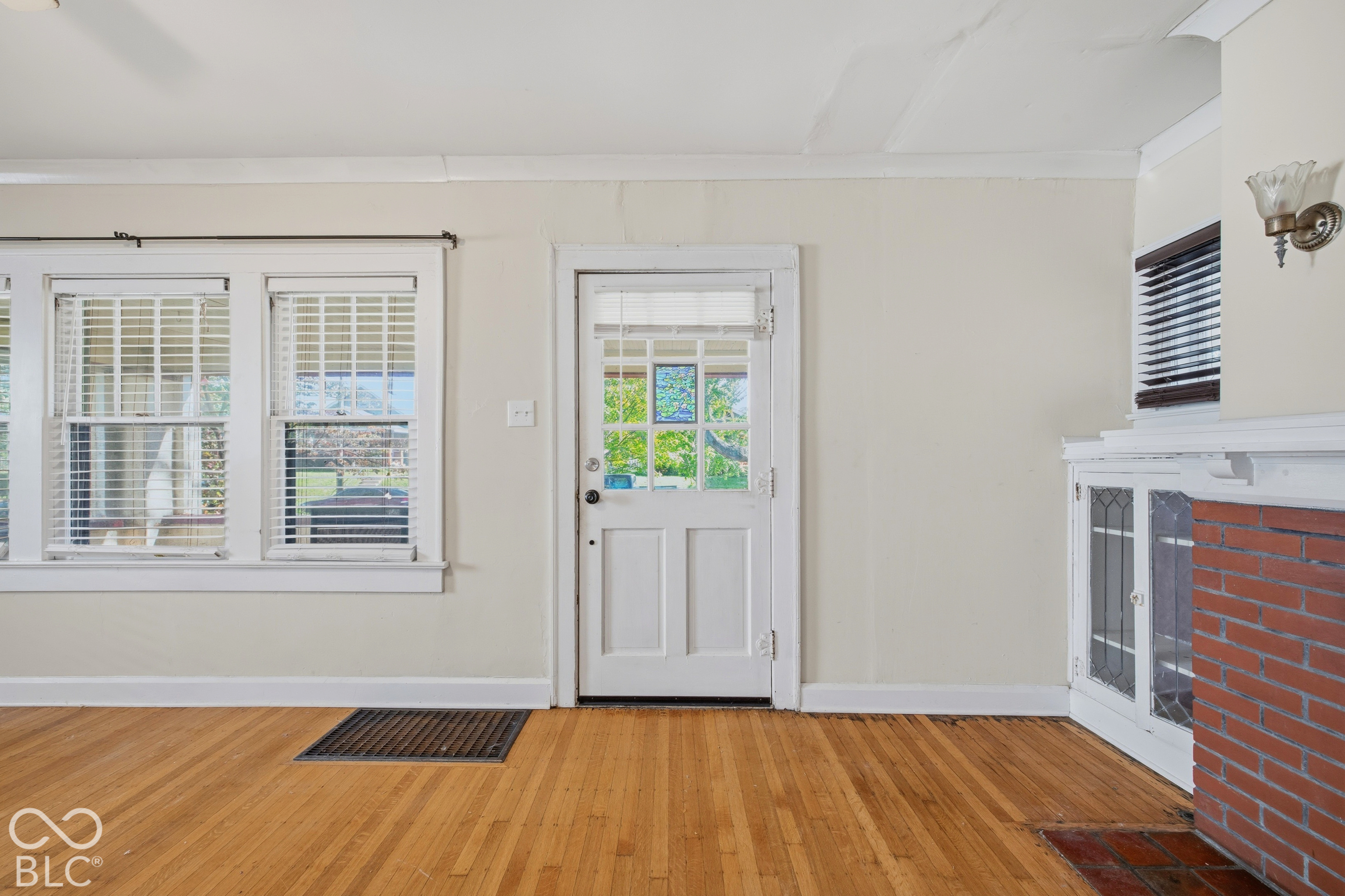 40 N Ridgeview Drive, Indianapolis, IN, 46219 photo 4 of 37