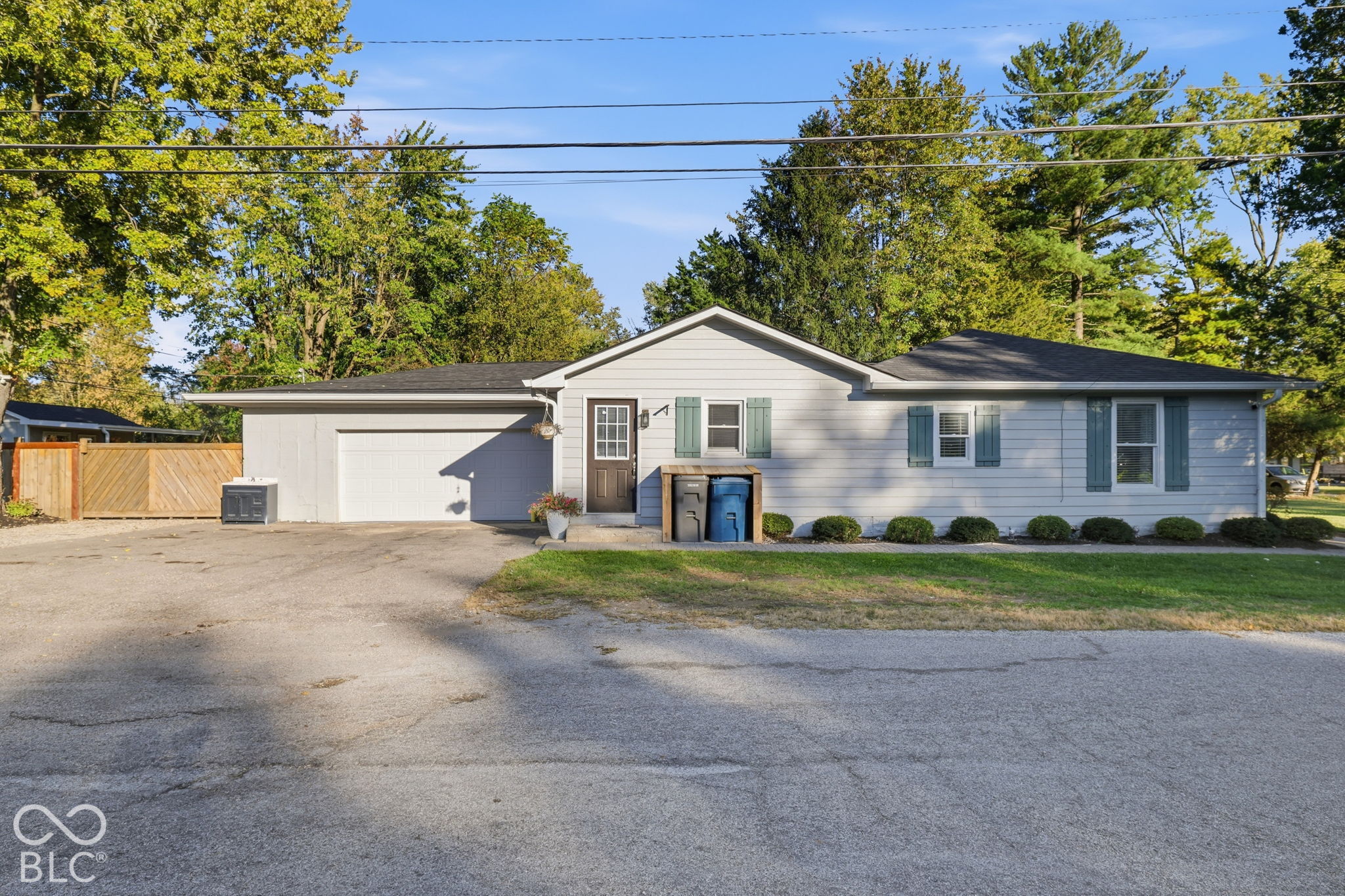 2064 Riviera, Indianapolis, IN, 46260 photo 4 of 44