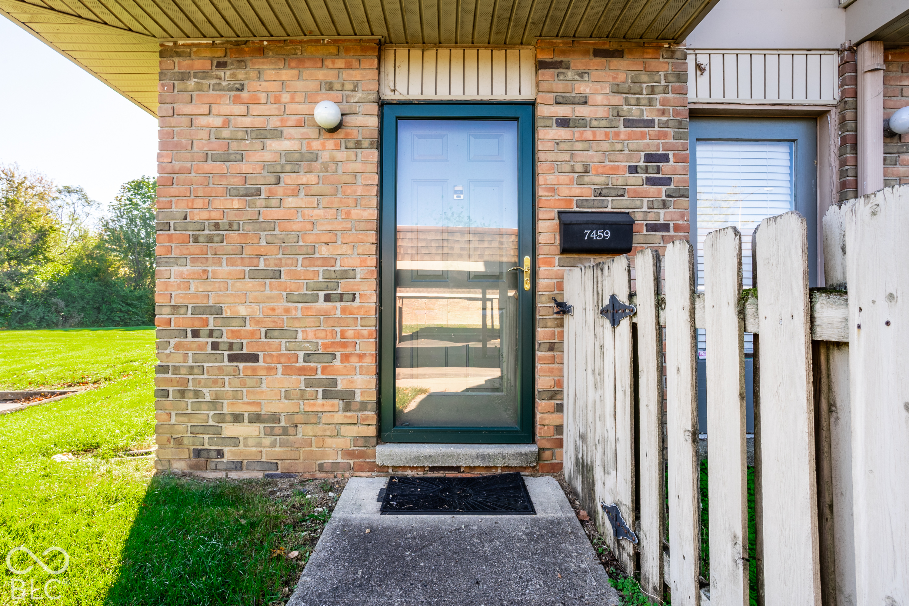7459 Countrybrook Drive, Indianapolis, IN, 46260 photo 4 of 23