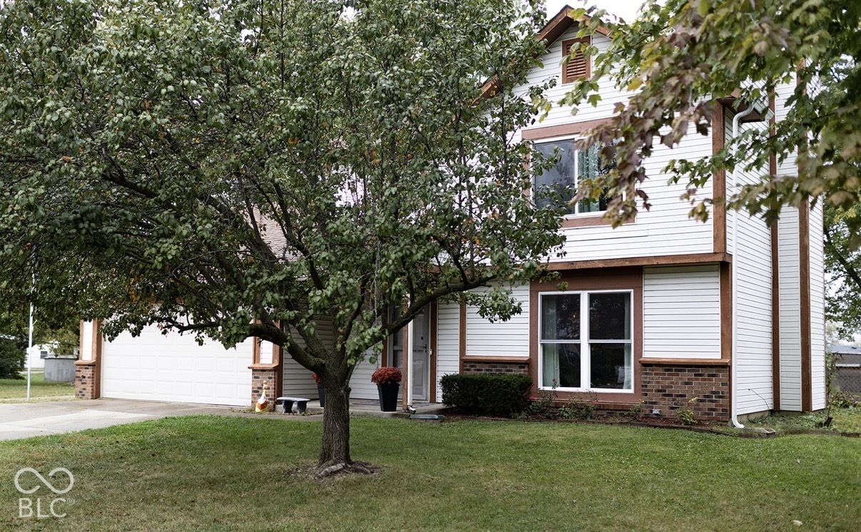 210 Rolling Ridge Road, Shelbyville, IN, 46176 photo 4 of 36