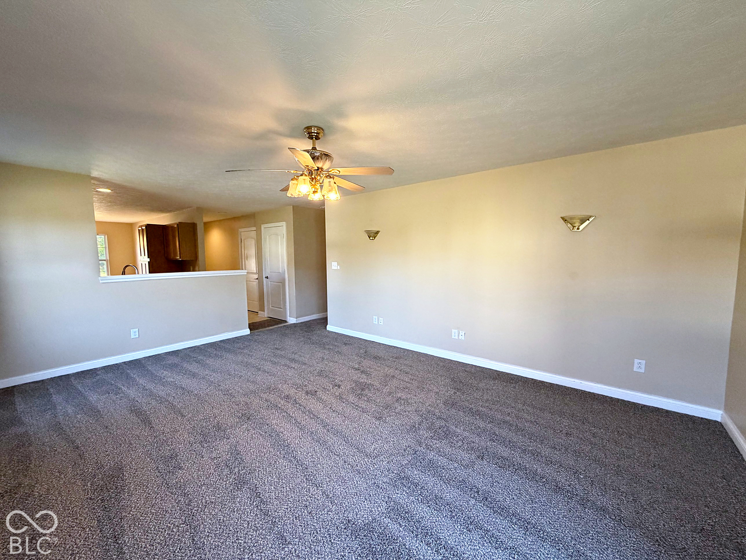 10807 Woods Drive, Ingalls, IN, 46048 photo 4 of 20