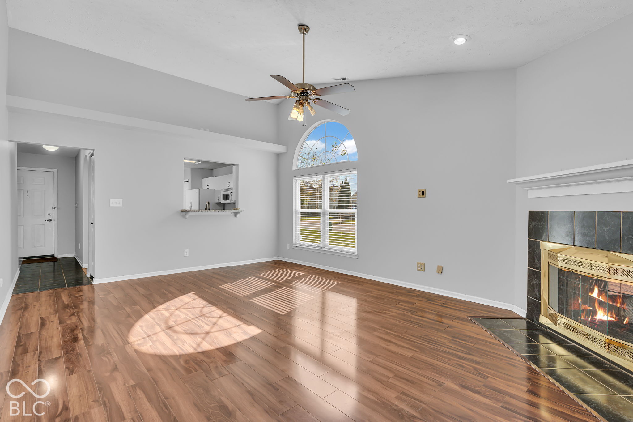 5546 Foxtail Court, Indianapolis, IN, 46221 photo 4 of 28