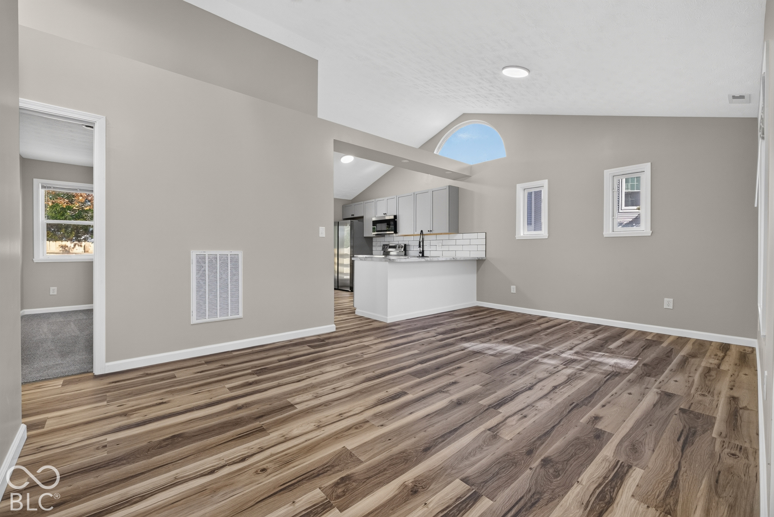 6902 Hardwood Drive, Indianapolis, IN, 46250 photo 4 of 44