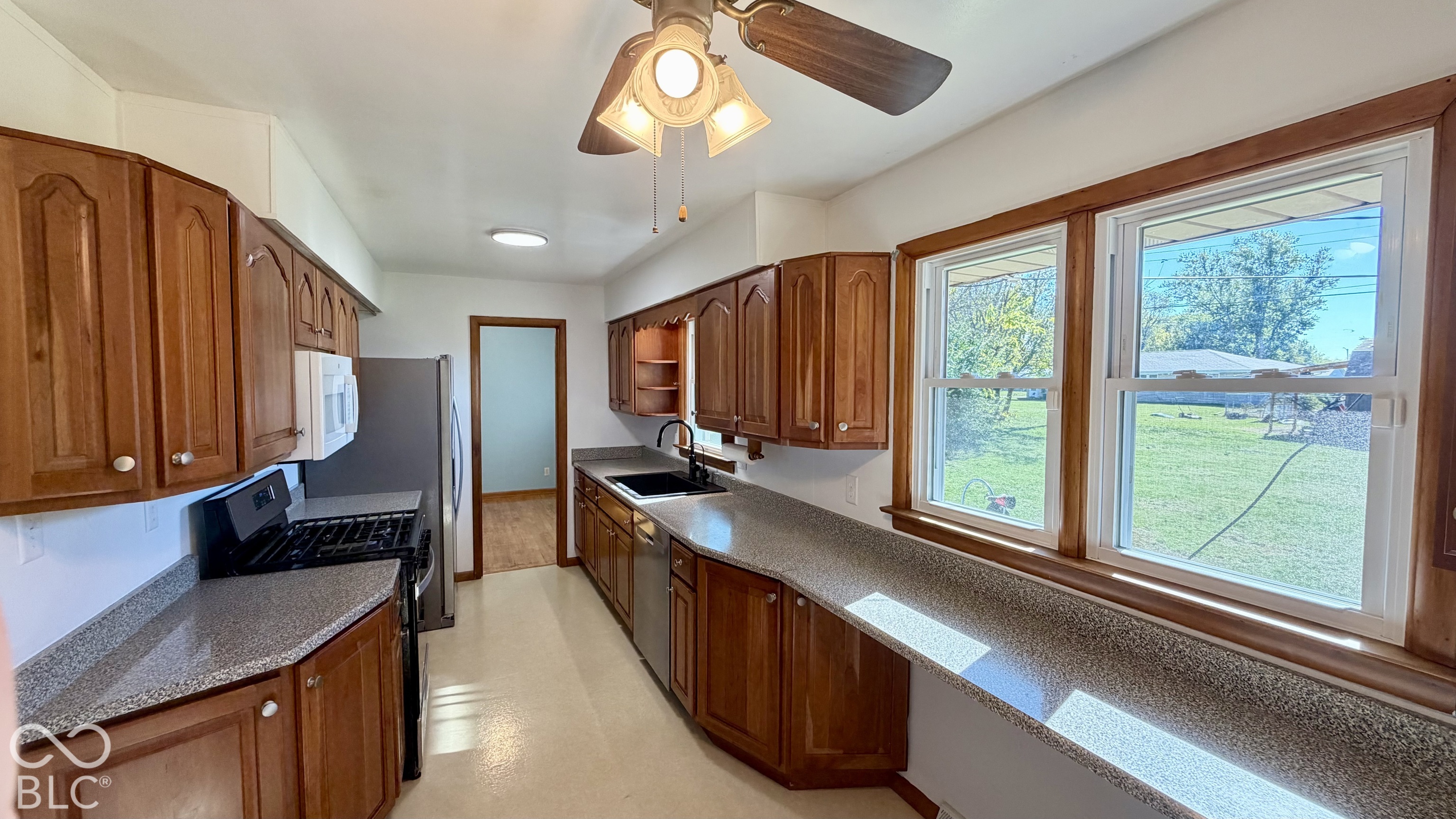 2635 15th Street, Columbus, IN, 47201 photo 4 of 30