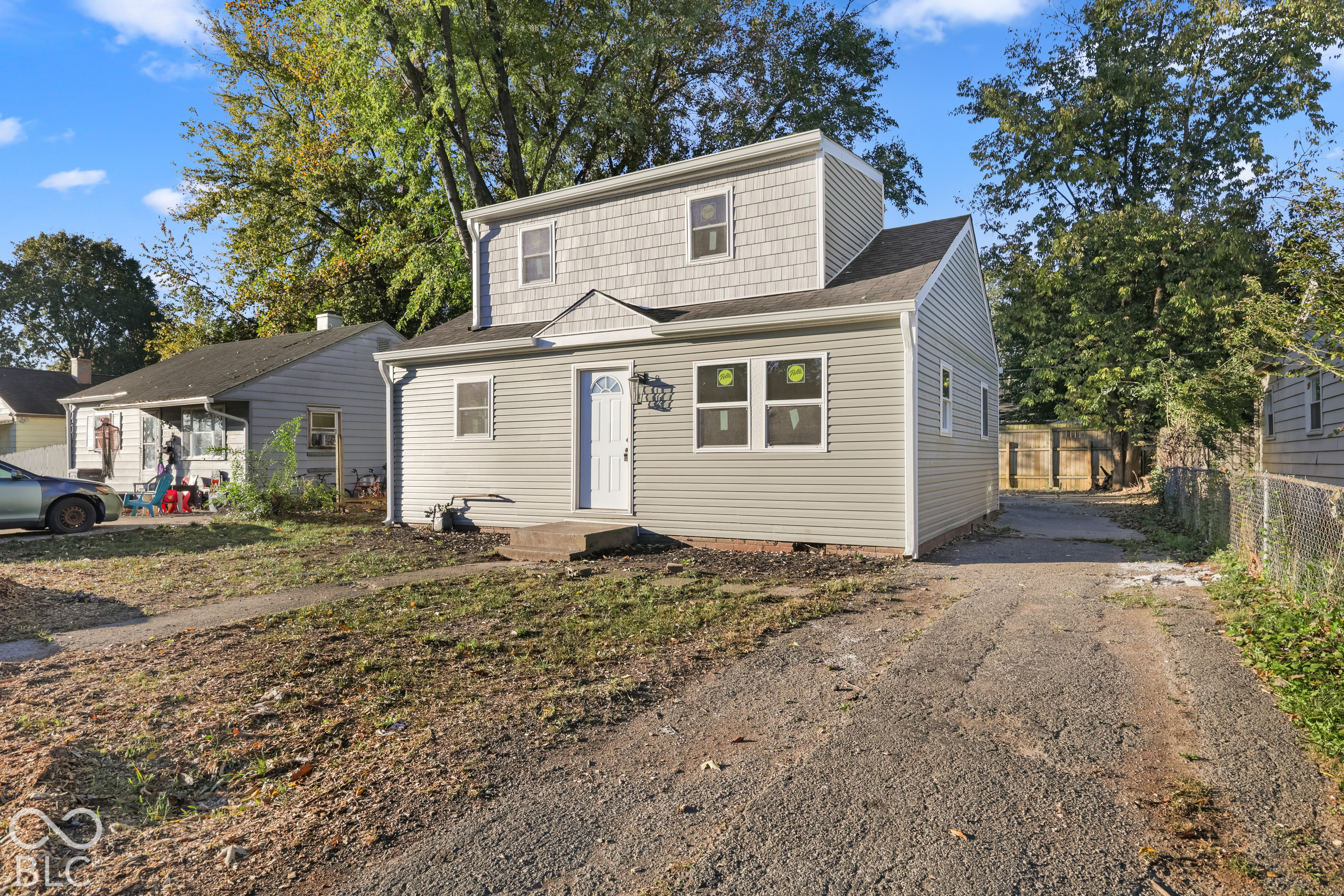 2438 N Goodlet Avenue, Indianapolis, IN, 46222 photo 4 of 33