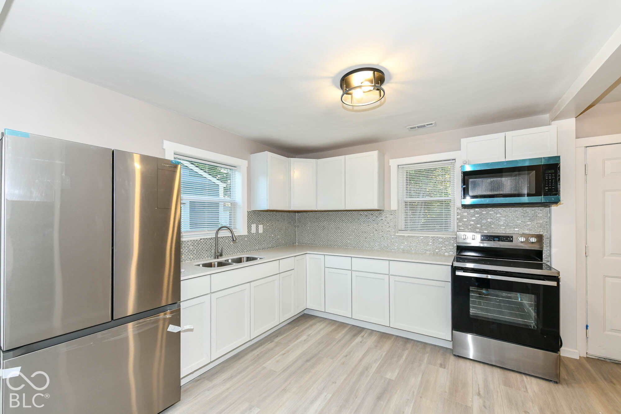 6120 Windsor Drive, Indianapolis, IN, 46219 photo 4 of 20