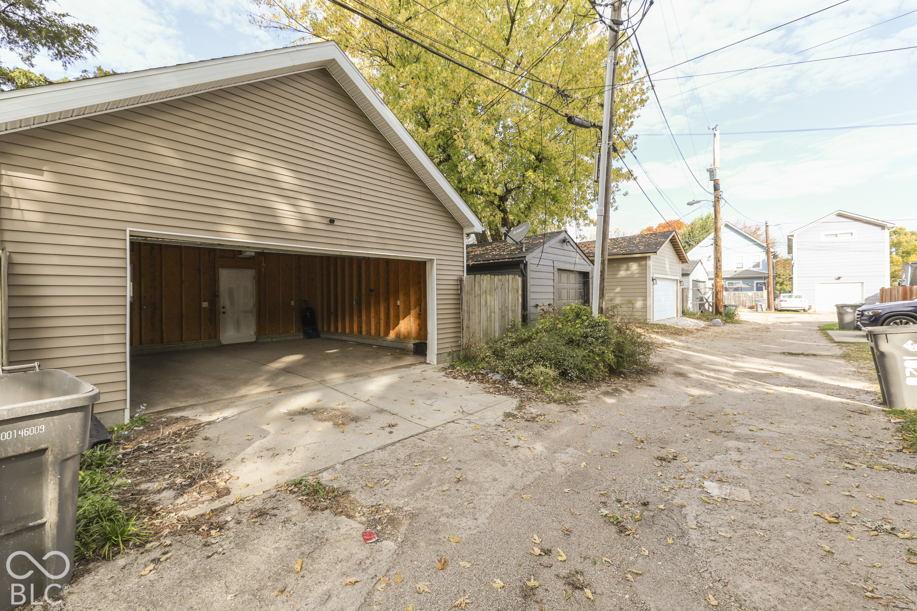 1025 Dawson Street, Indianapolis, IN, 46203 photo 4 of 23