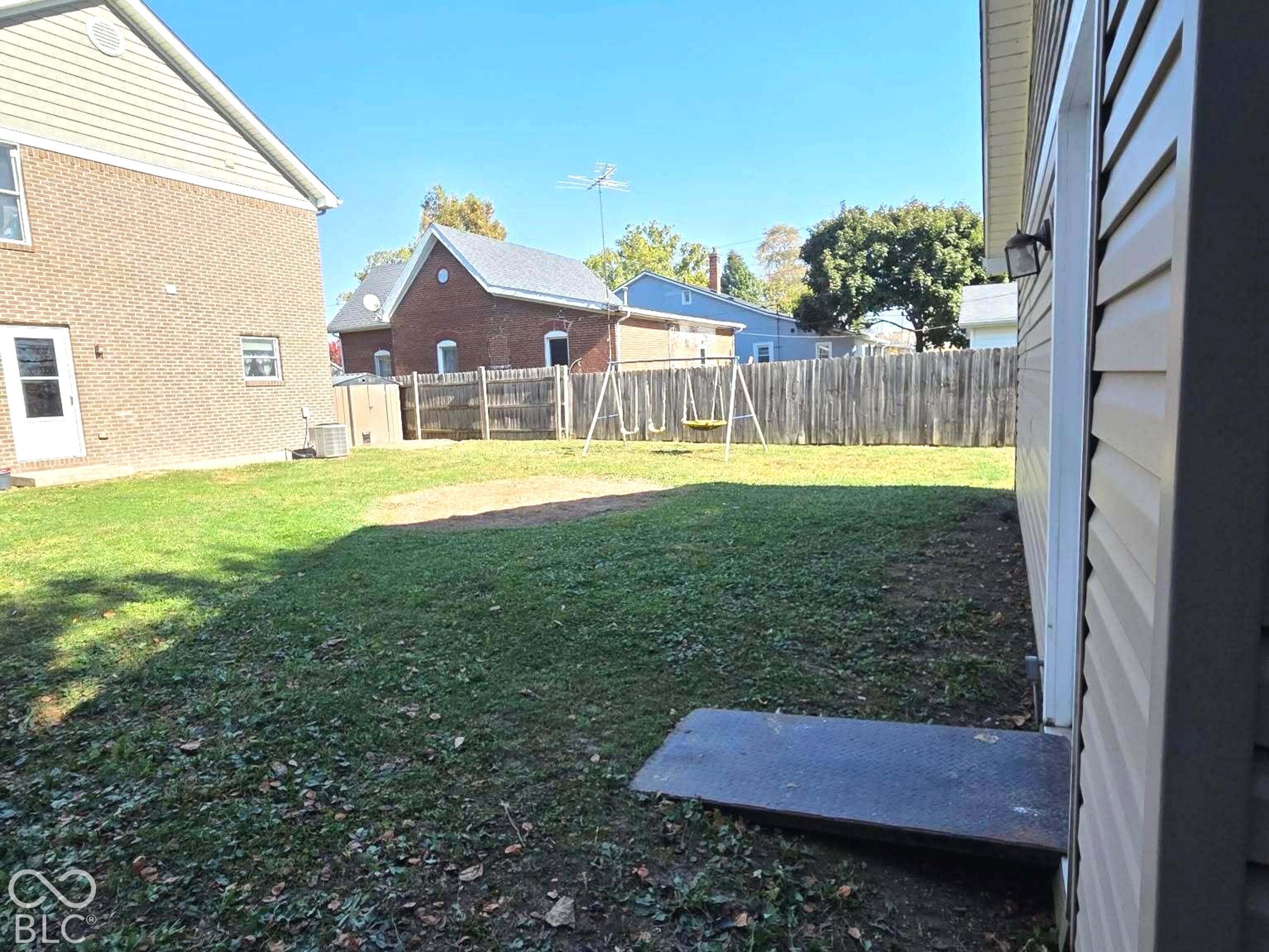 811 S A Street, Elwood, IN, 46036 photo 4 of 16