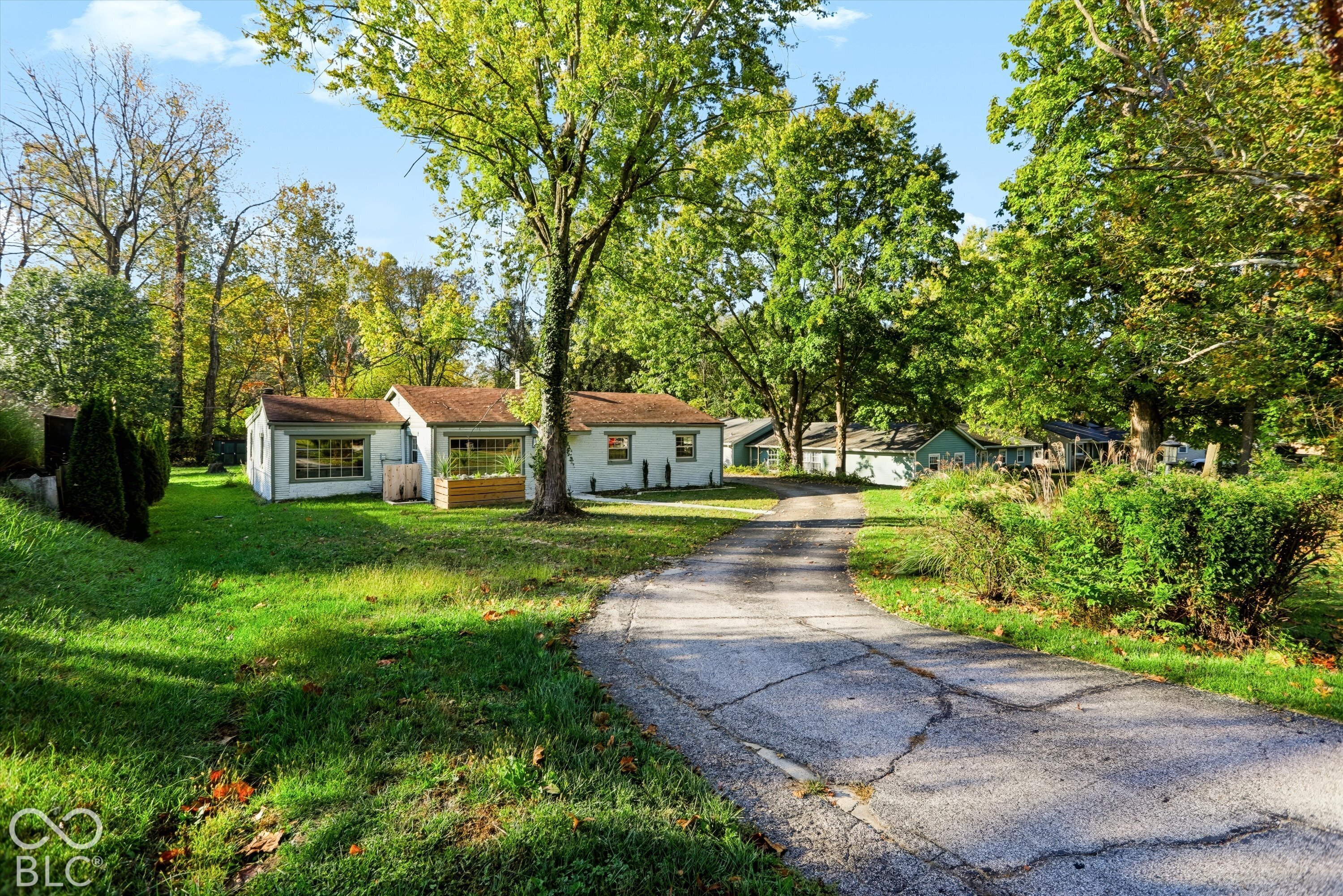 3209 E Loretta Drive, Indianapolis, IN, 46227 photo 4 of 50