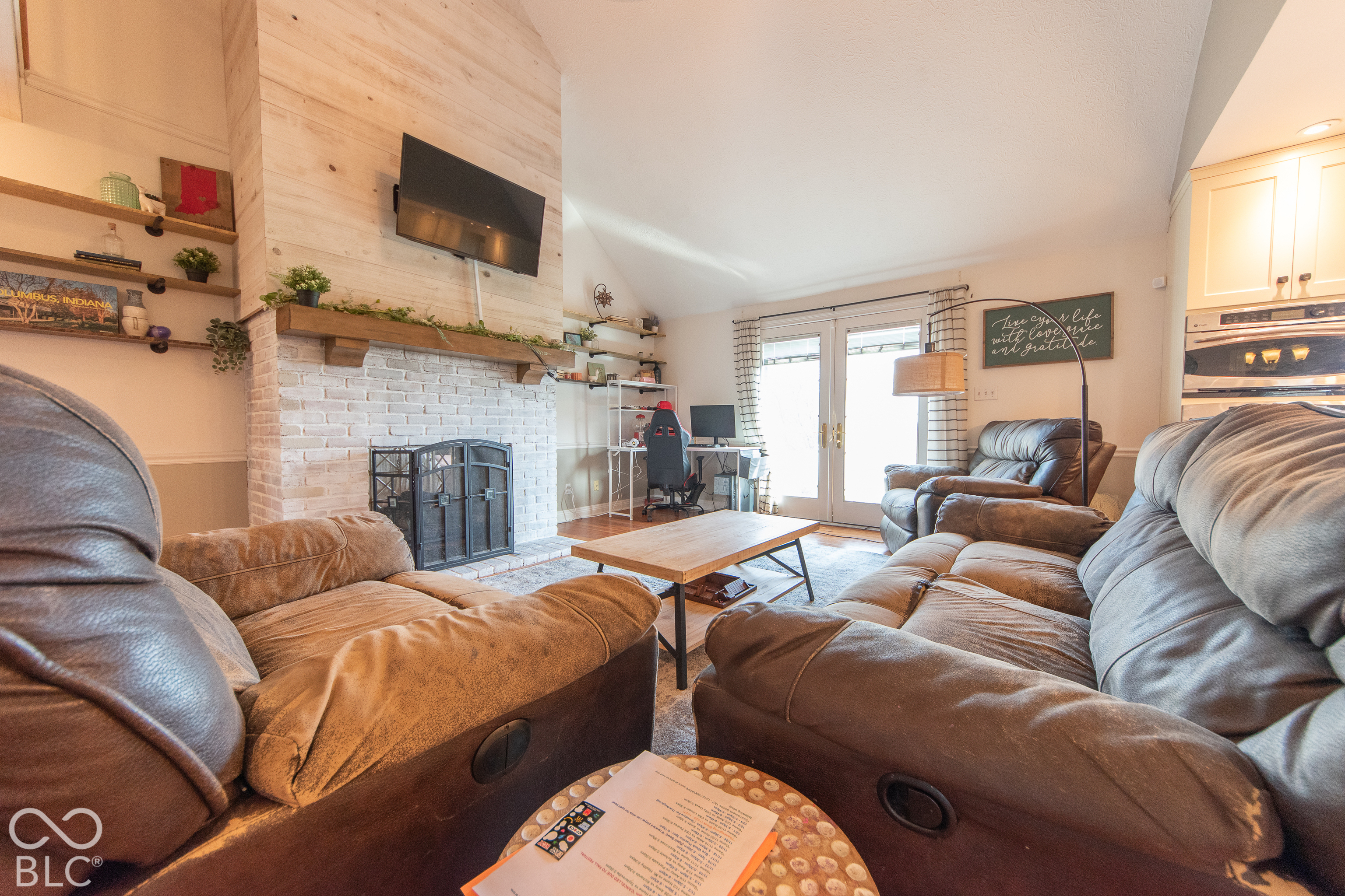 2575 Jonesville Road, Columbus, IN, 47201 photo 4 of 54