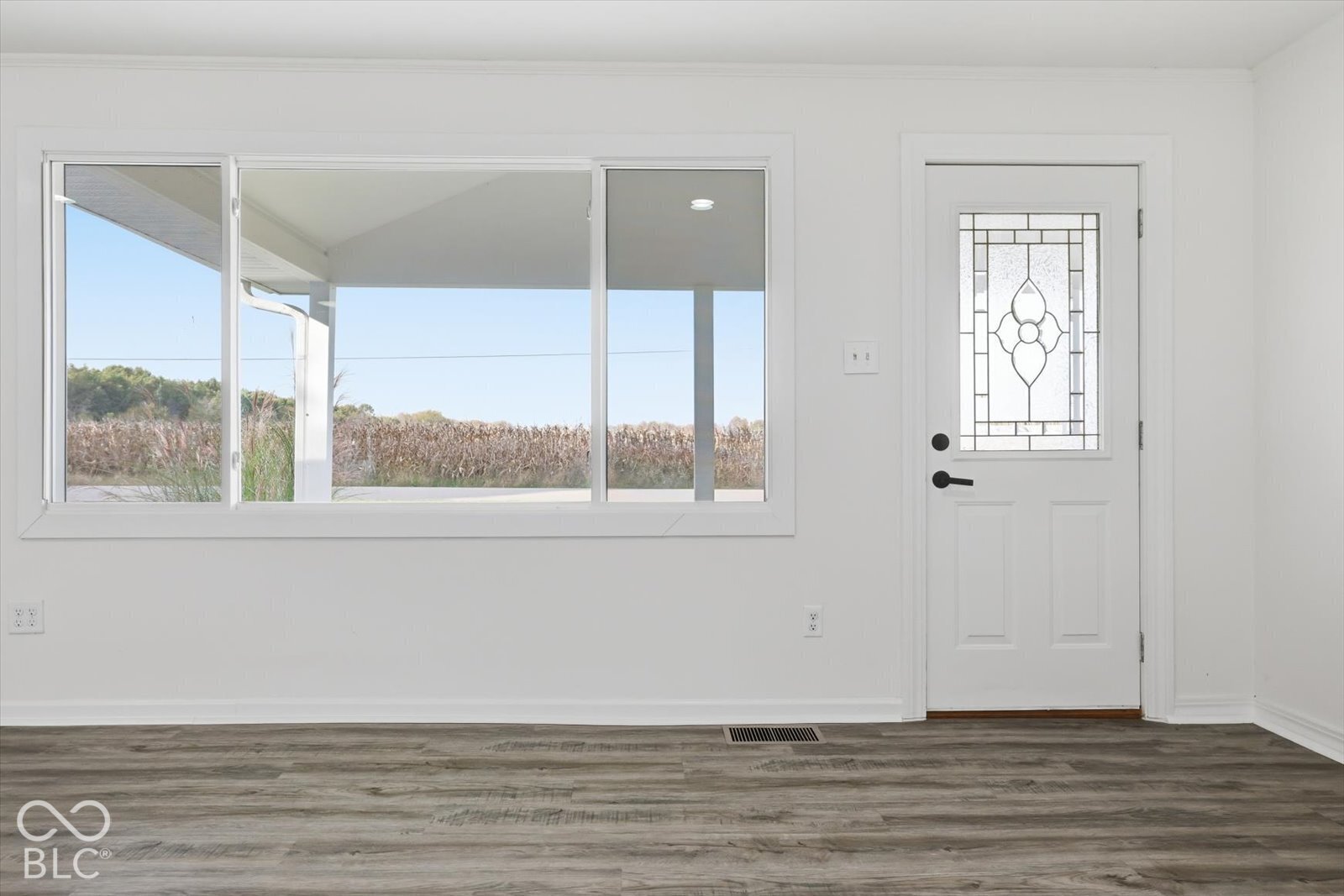 1425 E Meiks Road, Shelbyville, IN, 46176 photo 4 of 37