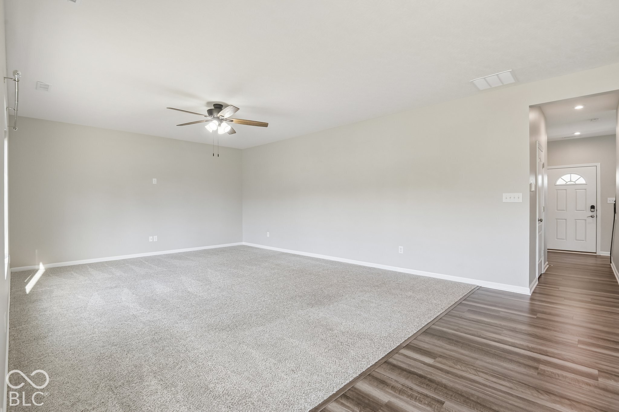 9707 Violet Circle, Indianapolis, IN, 46239 photo 4 of 43
