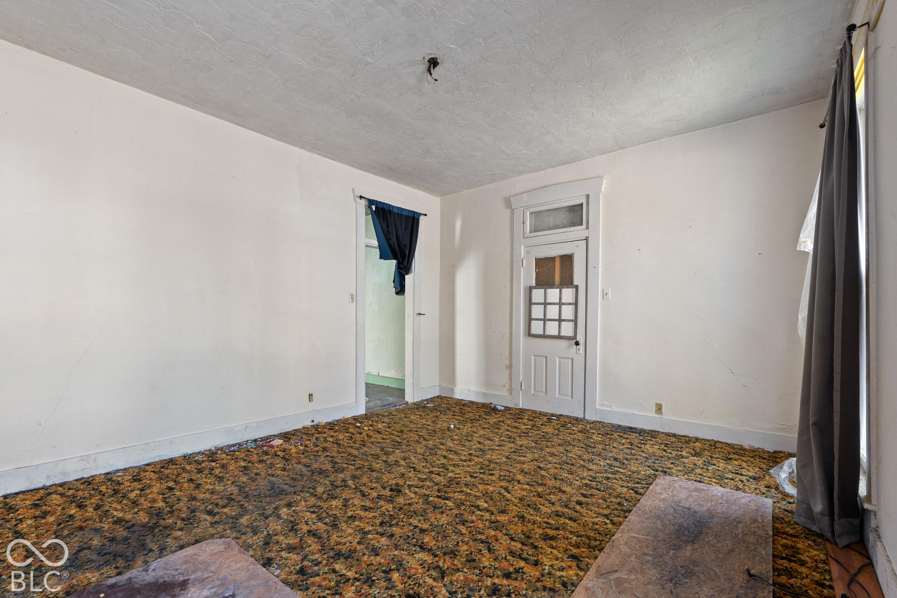 127 S Main, Summitville, IN, 46070 photo 4 of 15