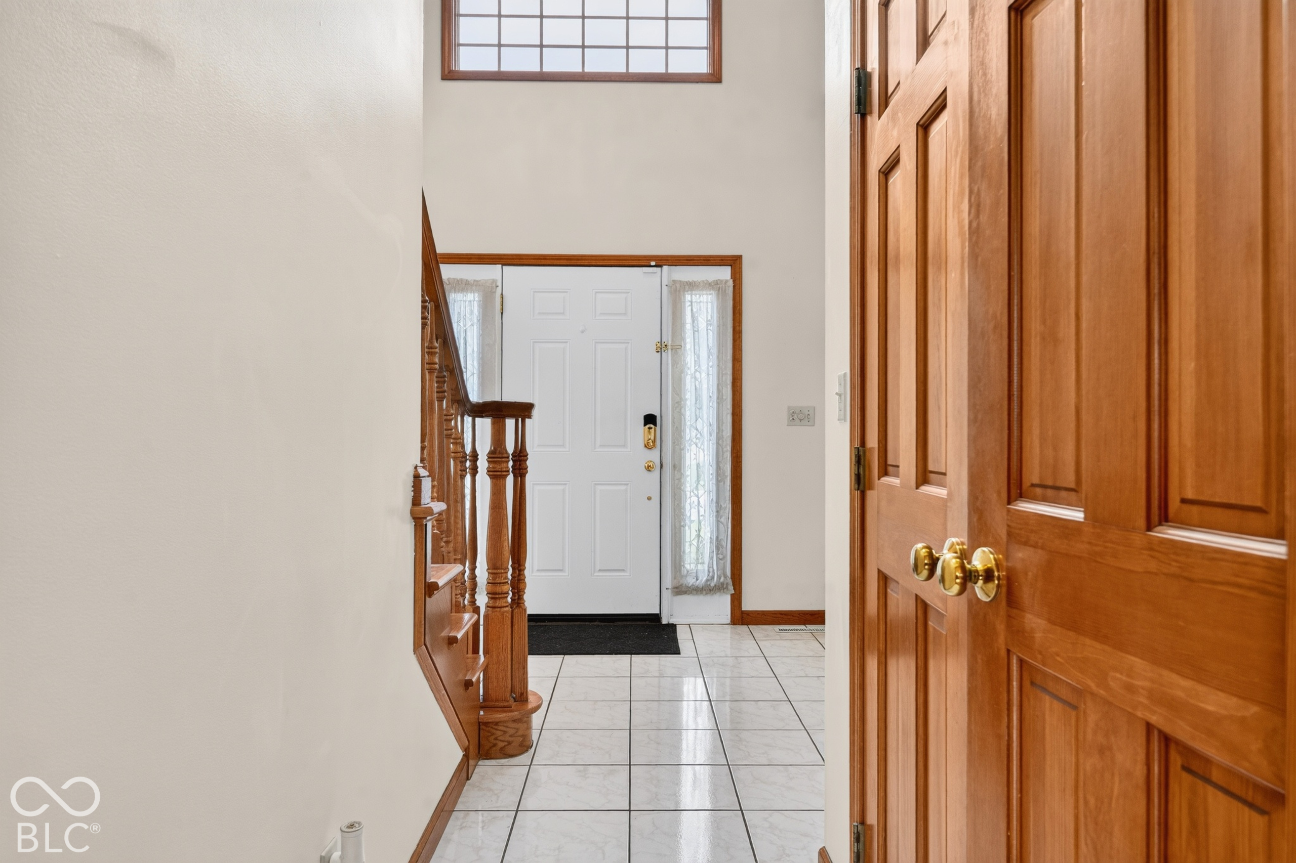 1424 Blackhawk Drive, Columbus, IN, 47201 photo 4 of 61